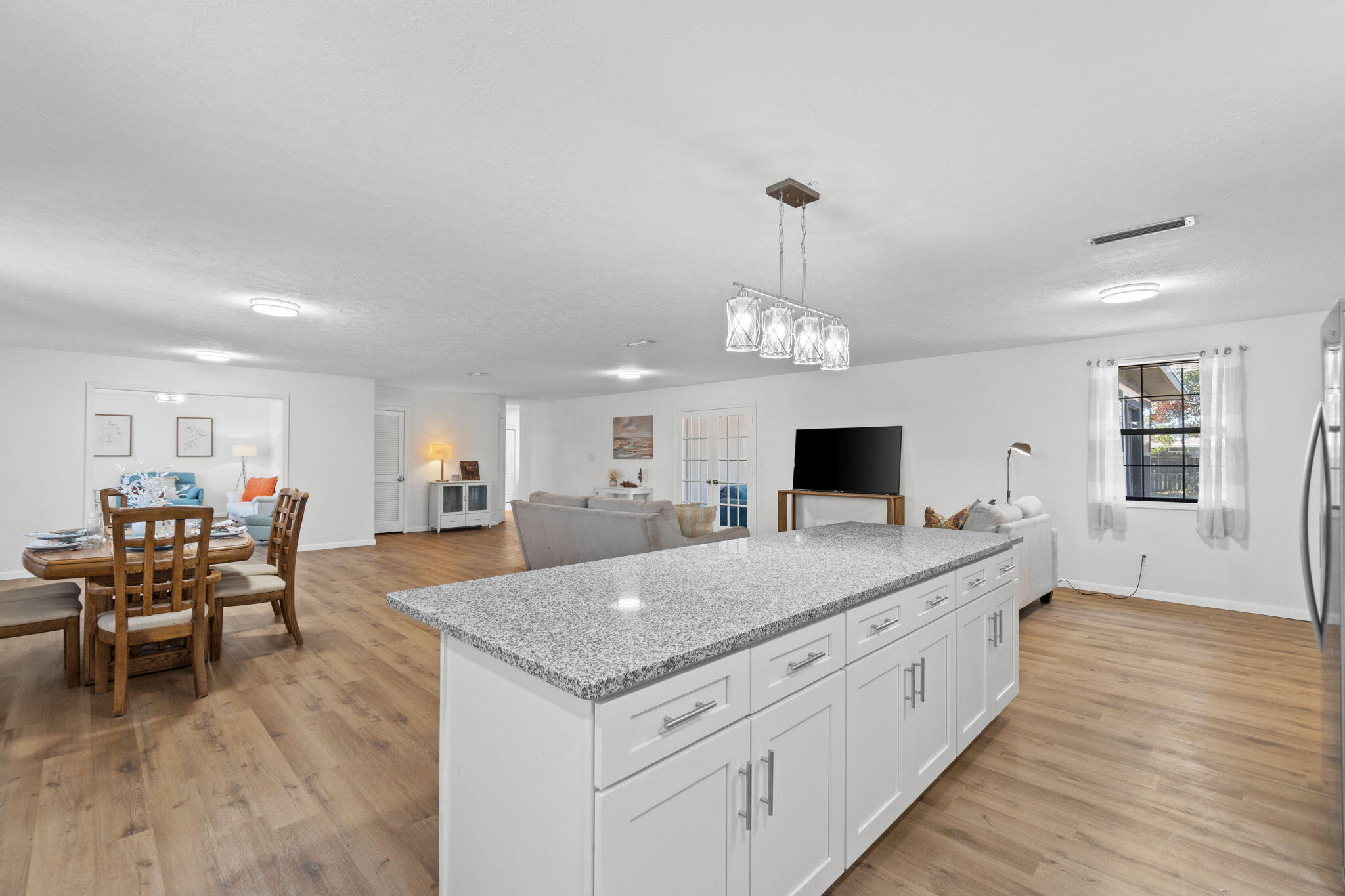 ISLAND VIEW ESTATES - Residential