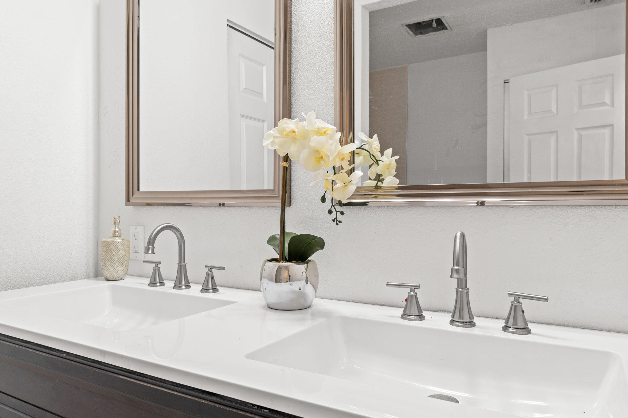 ISLAND VIEW ESTATES - Residential