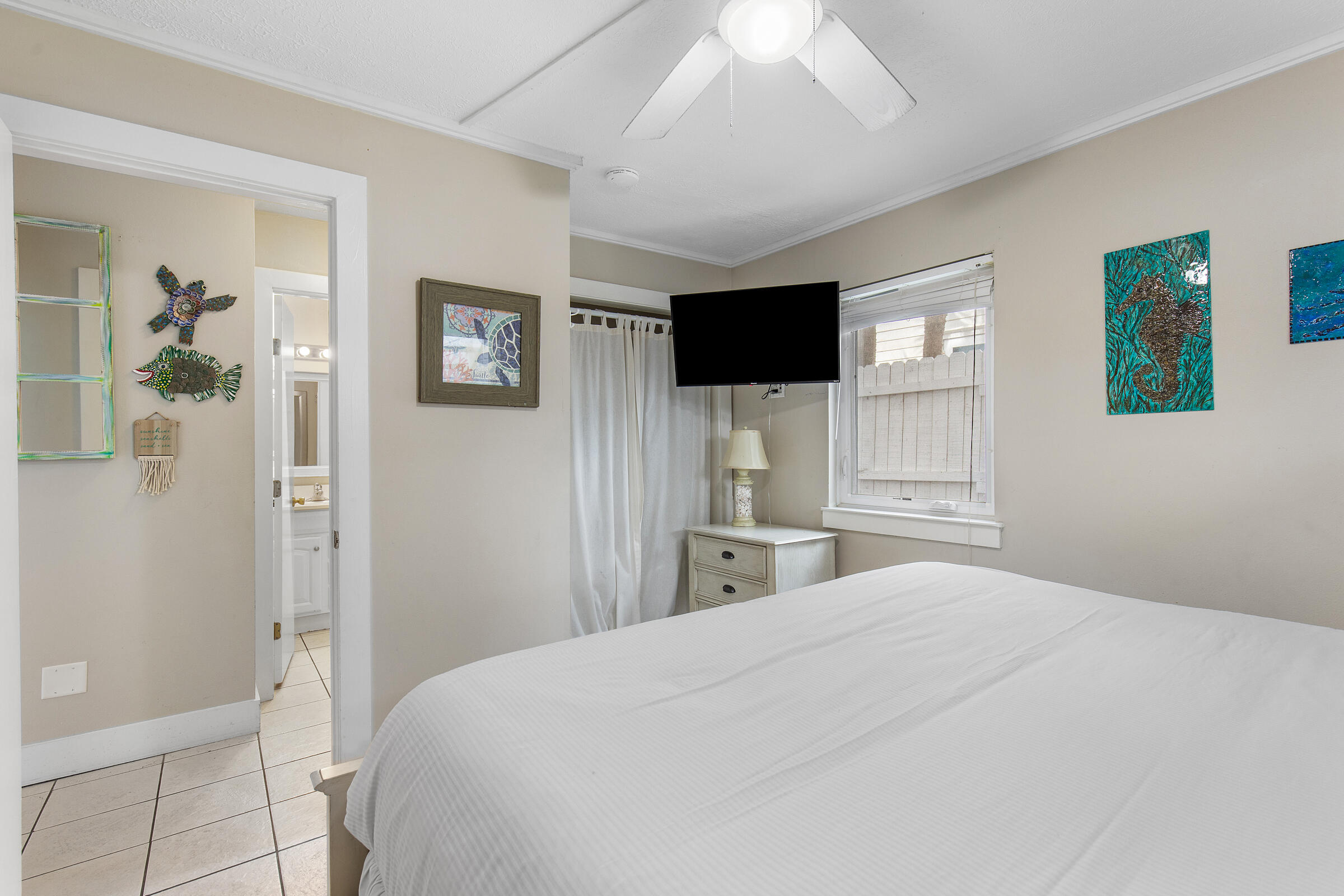 LEEWARD CONDO 2 - Residential