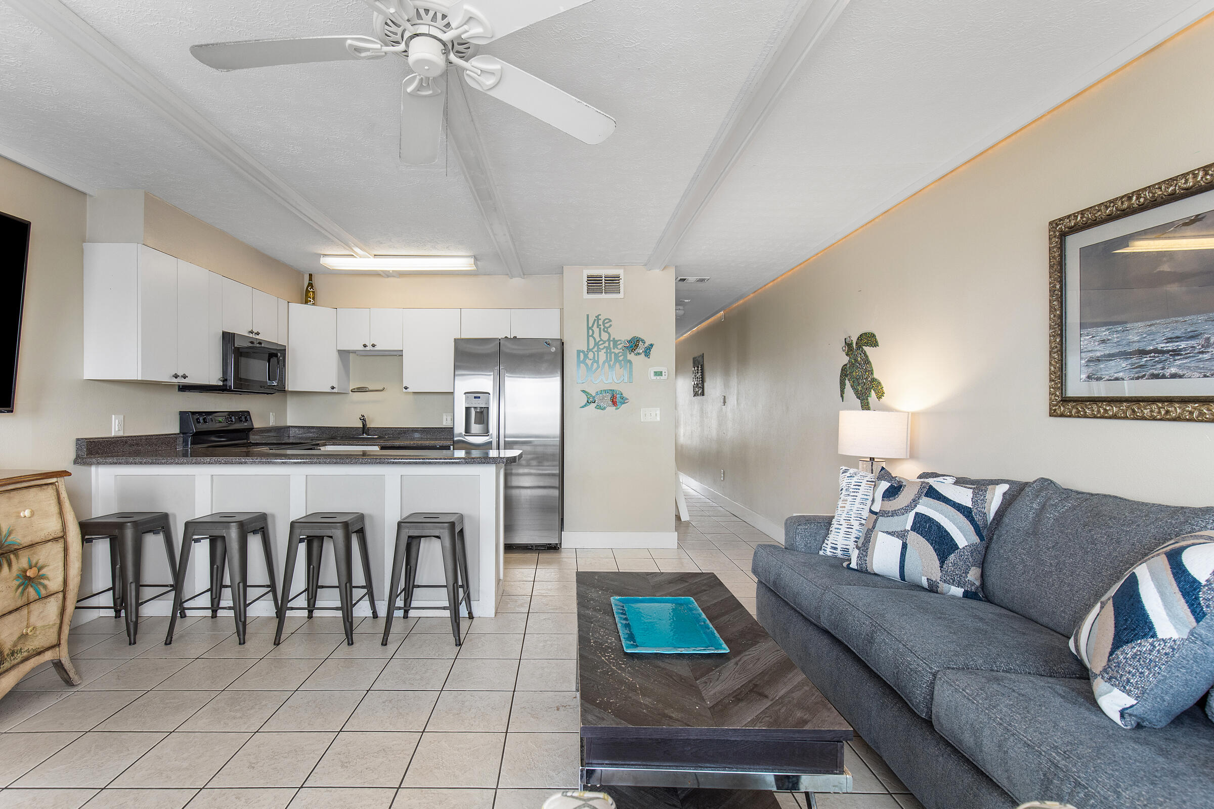 LEEWARD CONDO 2 - Residential