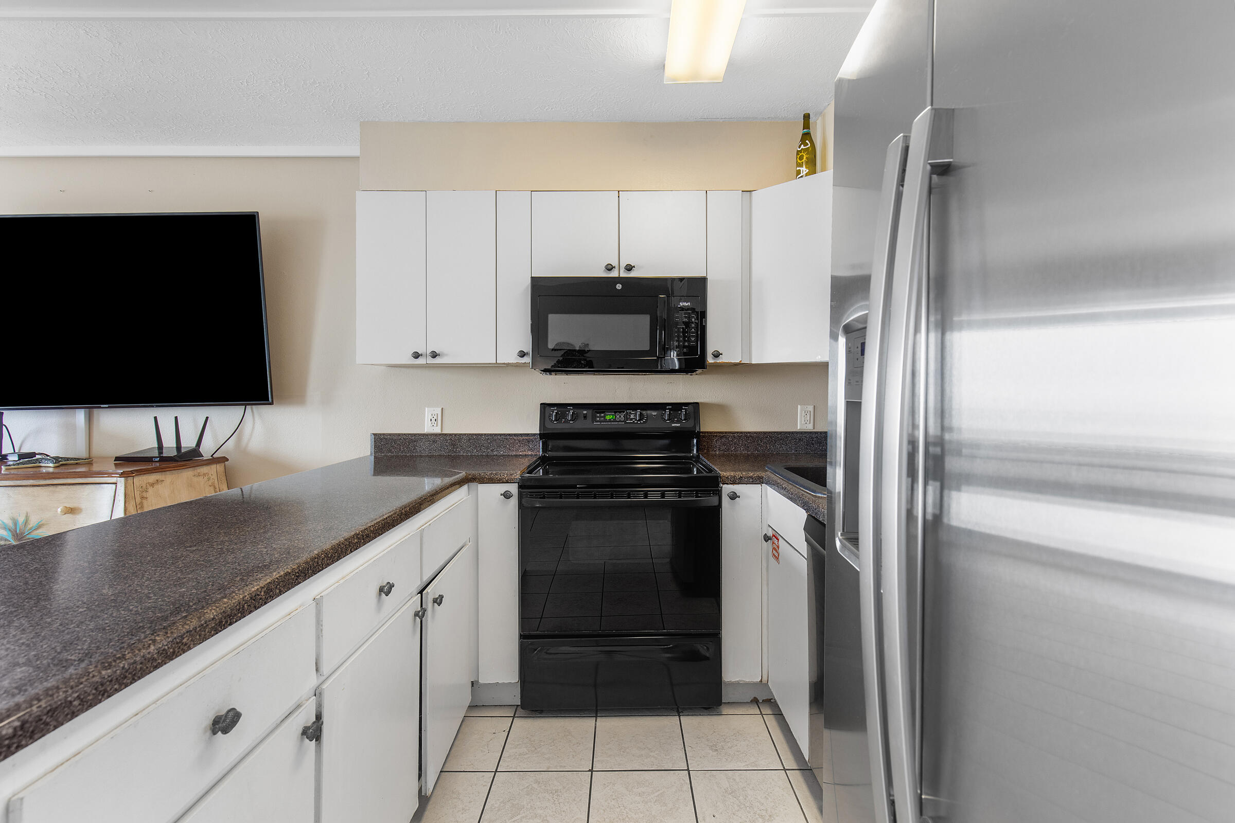 LEEWARD CONDO 2 - Residential