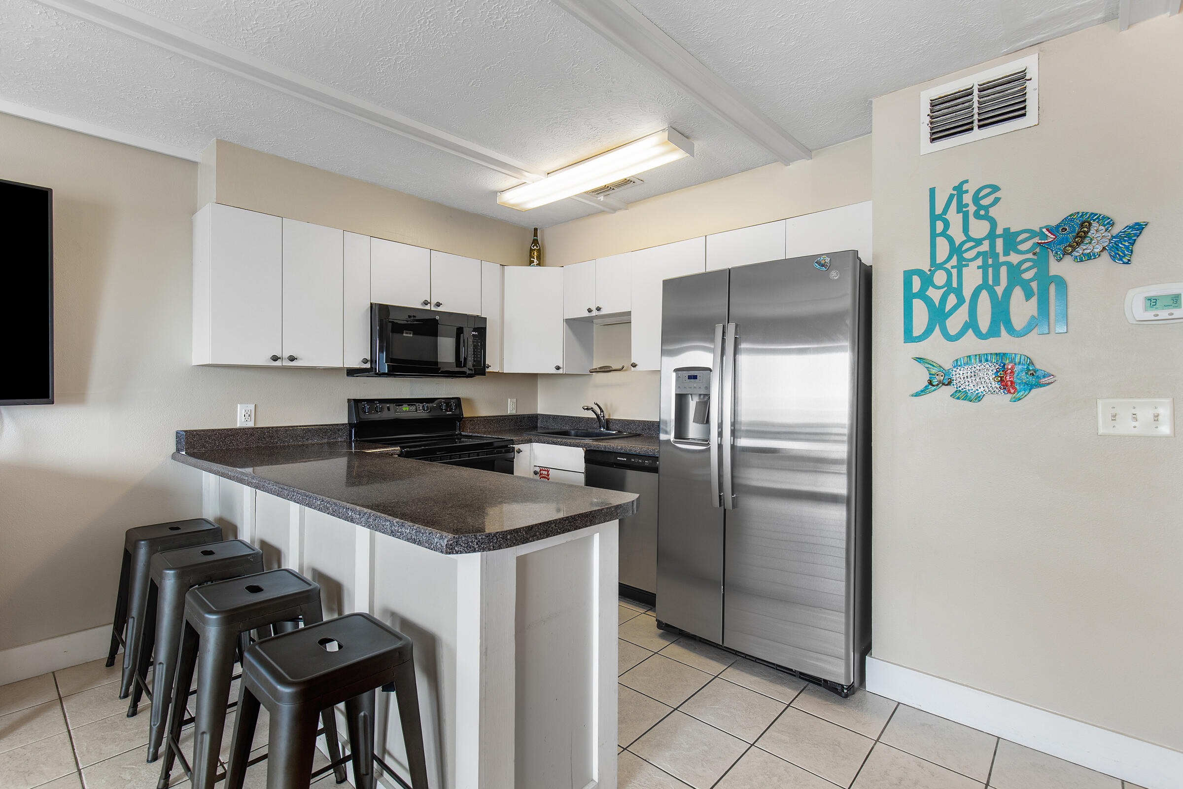 LEEWARD CONDO 2 - Residential