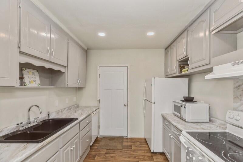 BAYVIEW HEIGHTS - Residential