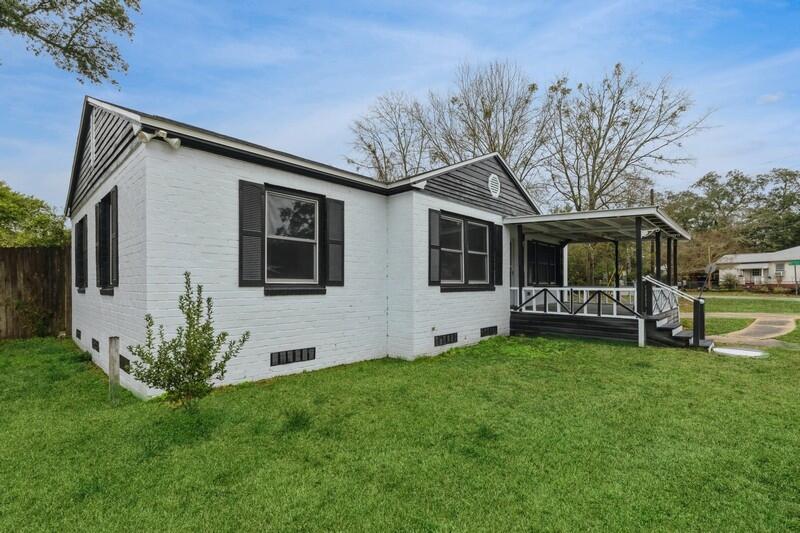 BAYVIEW HEIGHTS - Residential