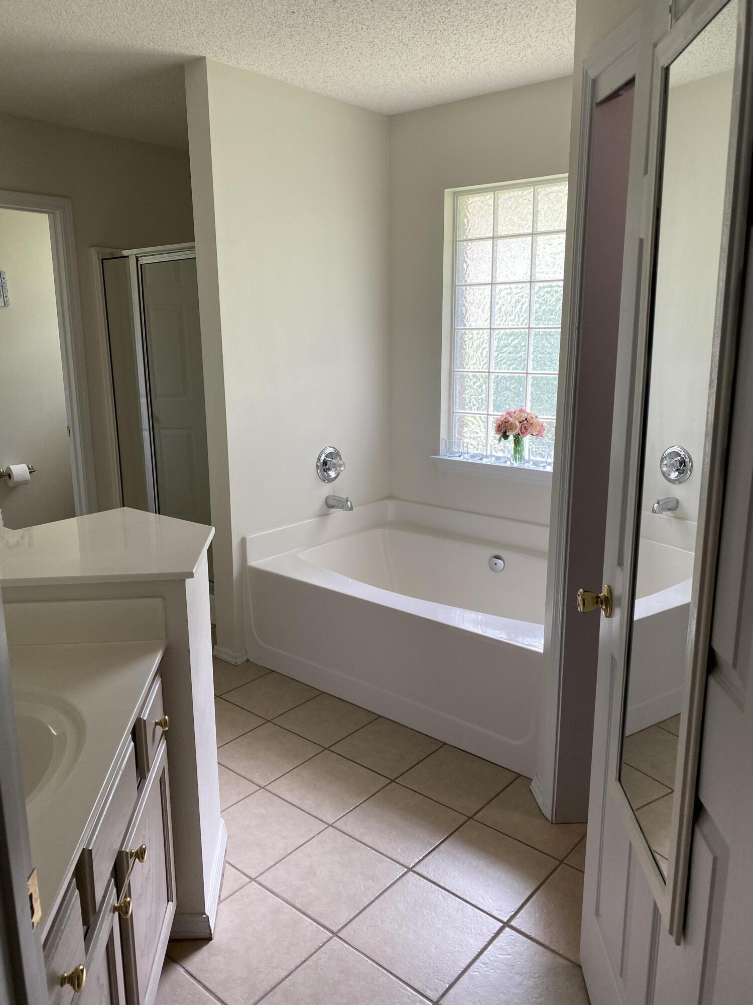 PINNACLE POINT - Residential Lease