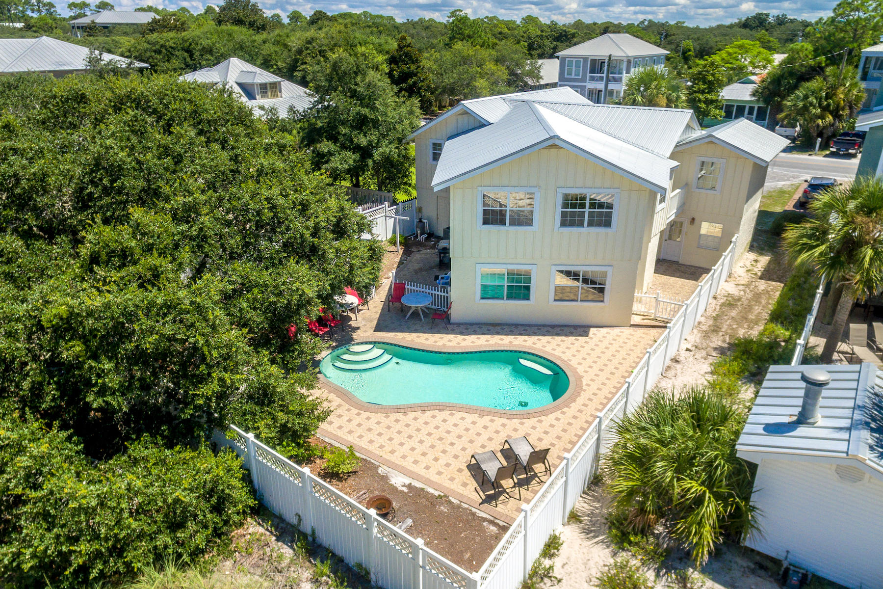 GRAYTON BEACH - Residential