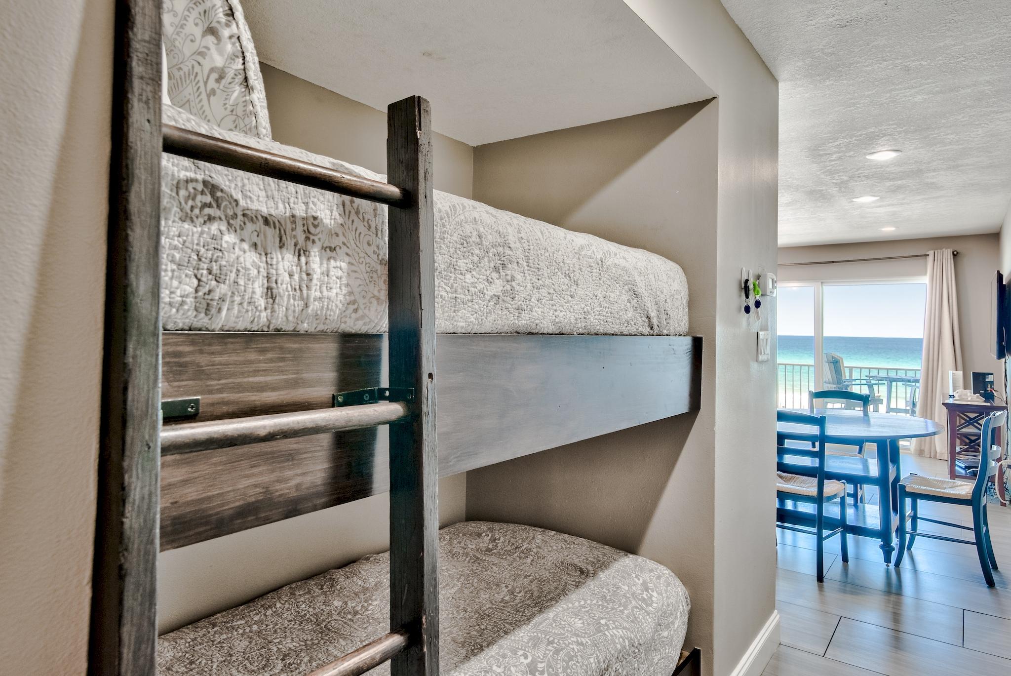 Commodore's Retreat - Residential