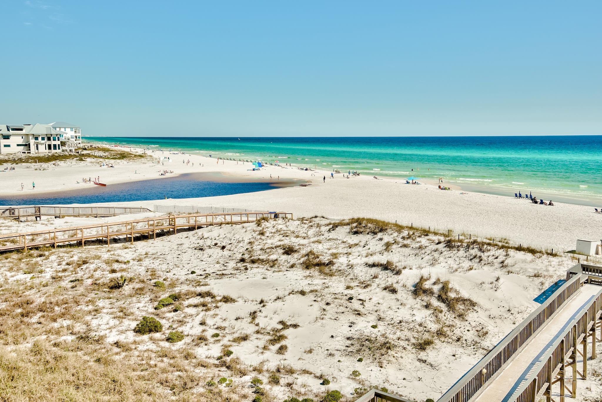 Commodore's Retreat - Residential