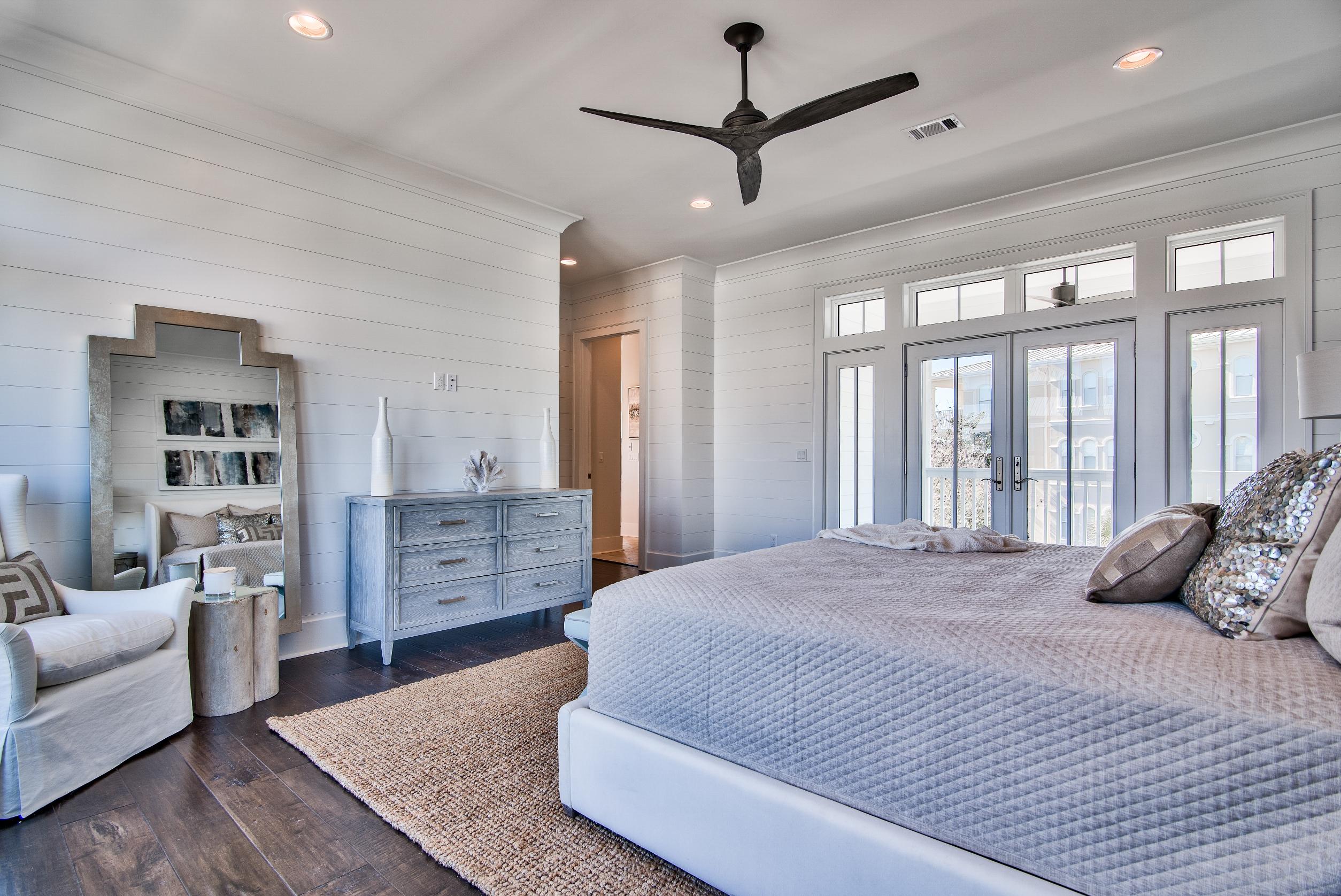 SEAGROVE EAST - Residential