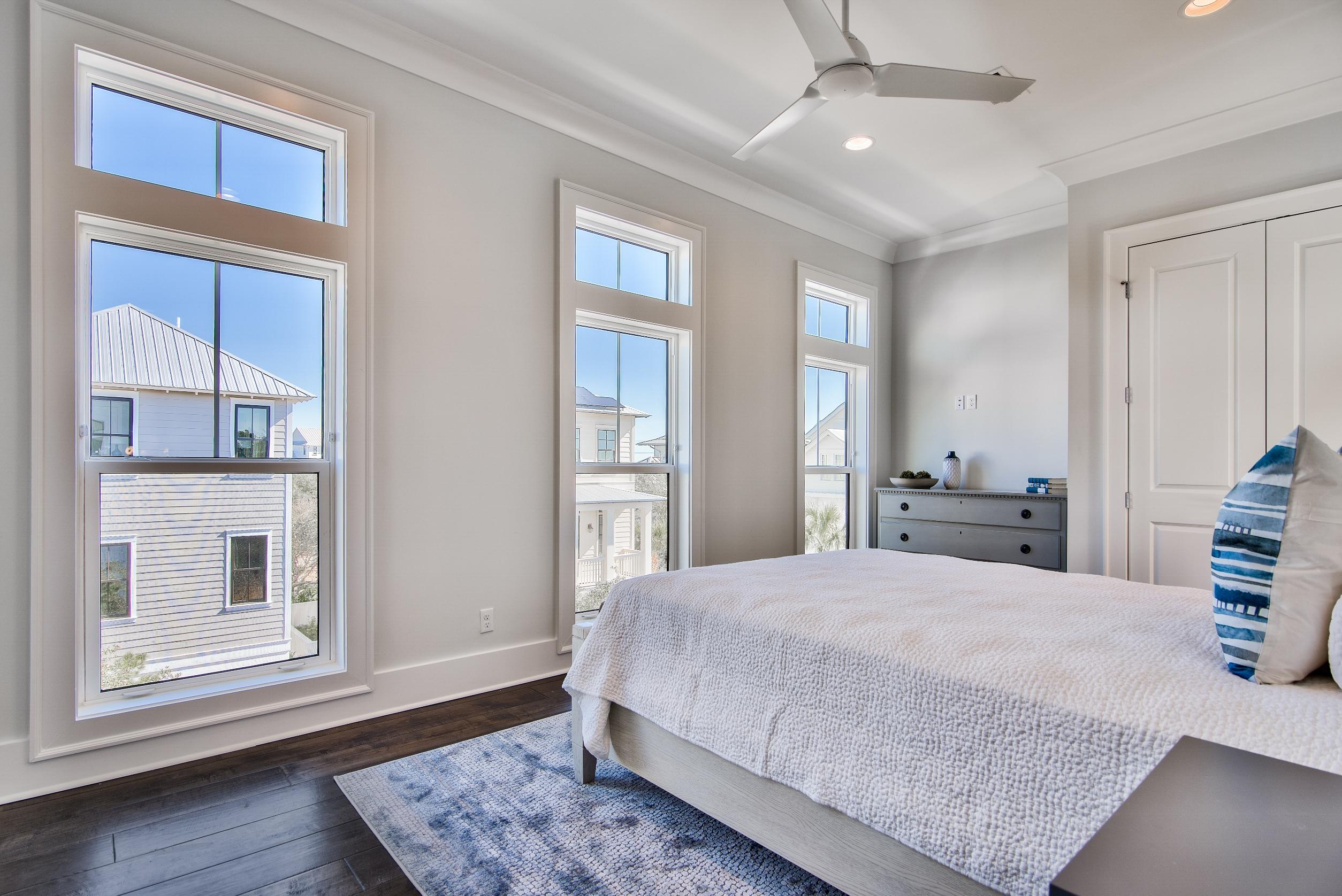 SEAGROVE EAST - Residential