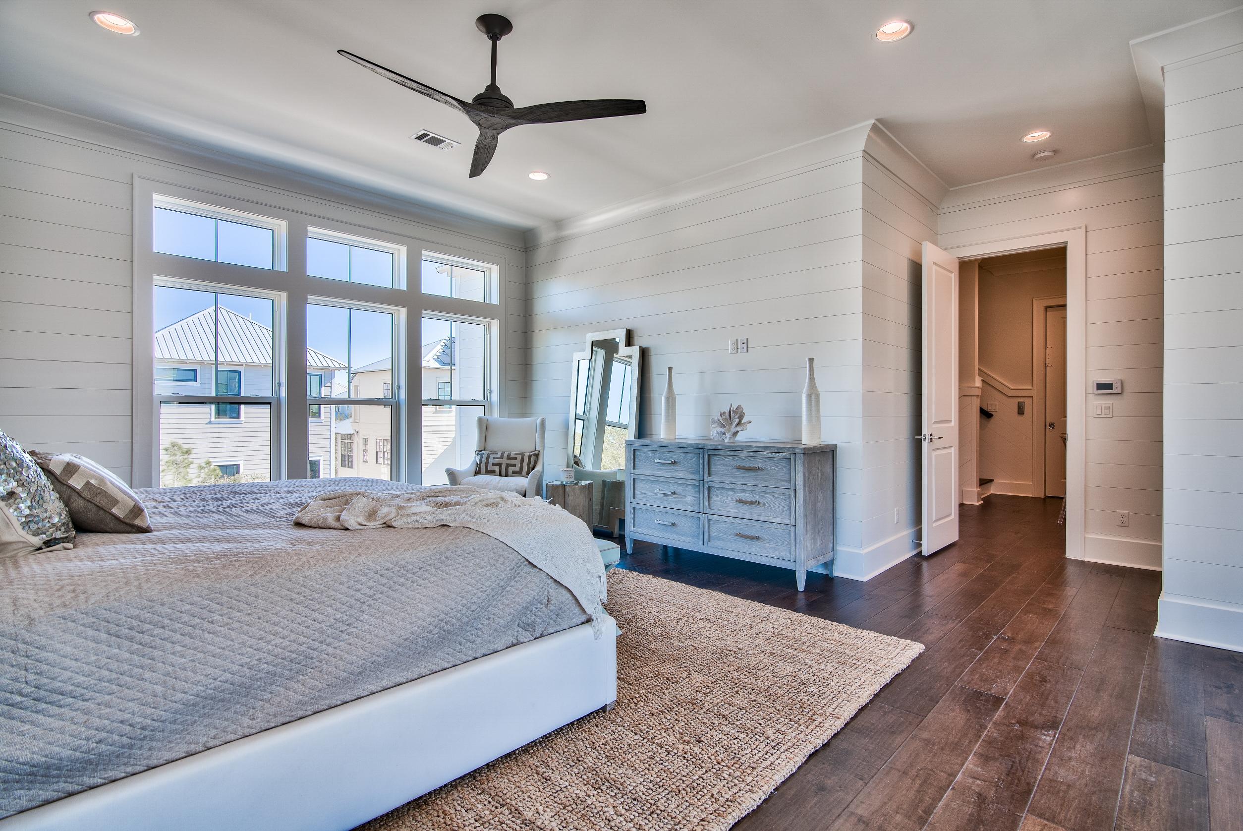 SEAGROVE EAST - Residential