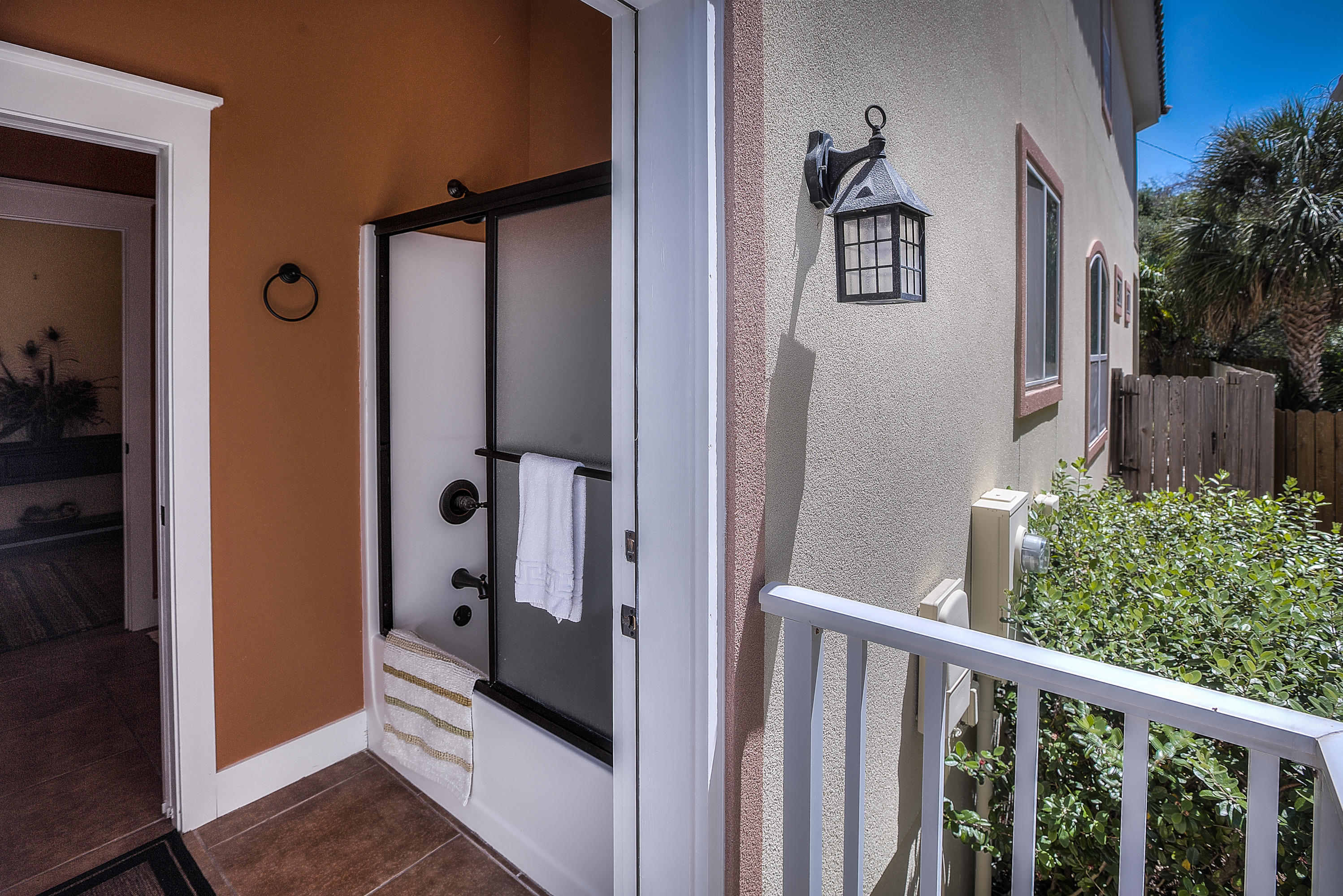 LA VALENCIA BEACH RESORT - Residential