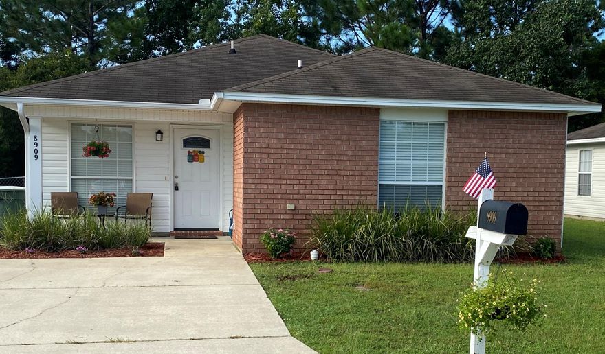 3 Bedroom/2 Bath Patio Home. Upgraded in 2019 - appliances, exterior doors, interior doors, and lighting. Updated kitchen. Wonderful outdoor space with fenced yard. Convenient Location!! Close to Perdido Key, NAS, Naval Hospital, PSC Warrington Campus, and Navy Federal Corporate Offices.