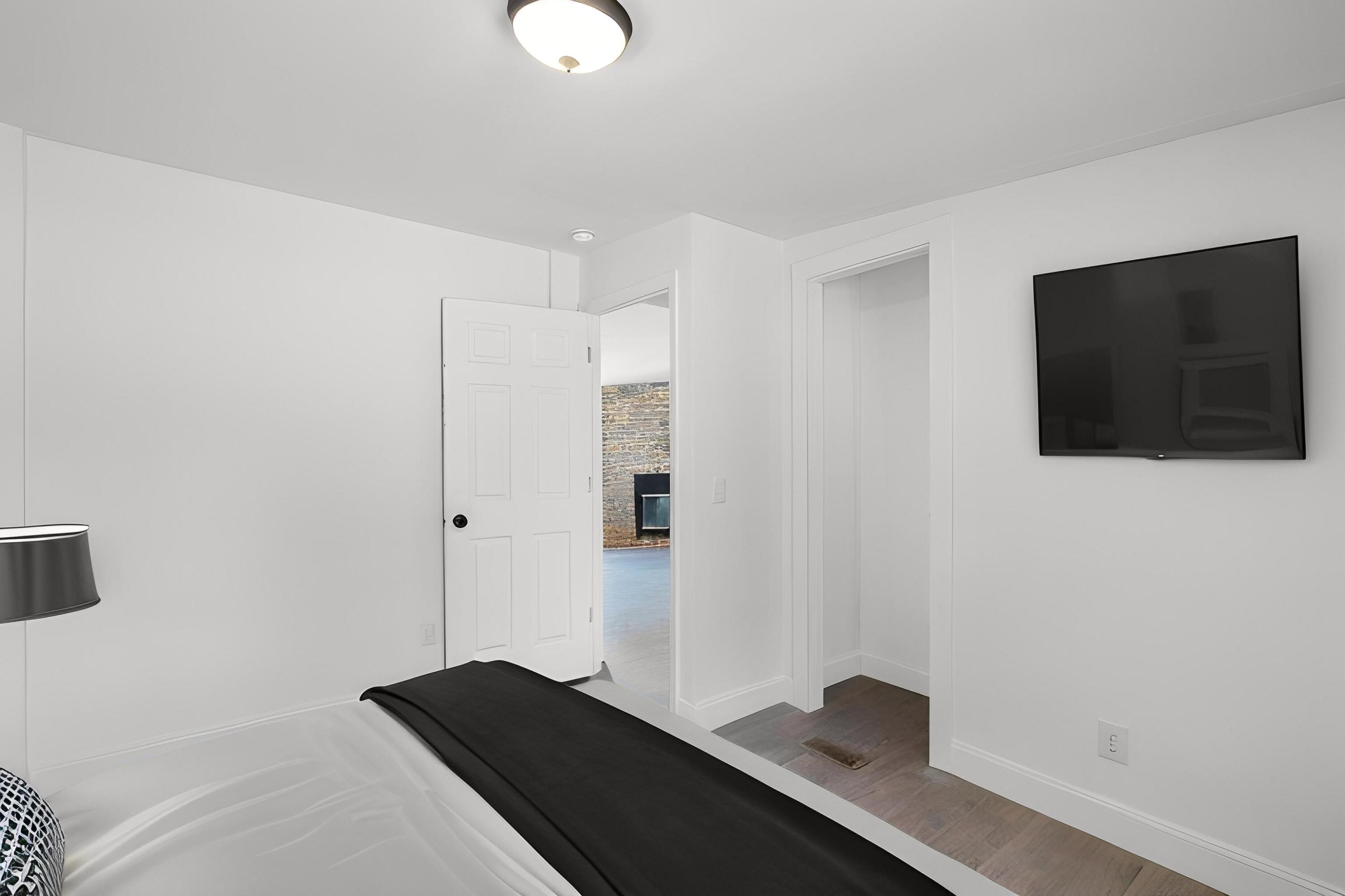 LOTS 138 BLK N JUNIPER LAKE EST UNIT 6 OF OAKWOOD HILLS PB 5-5 OR 3232-753 - Residential