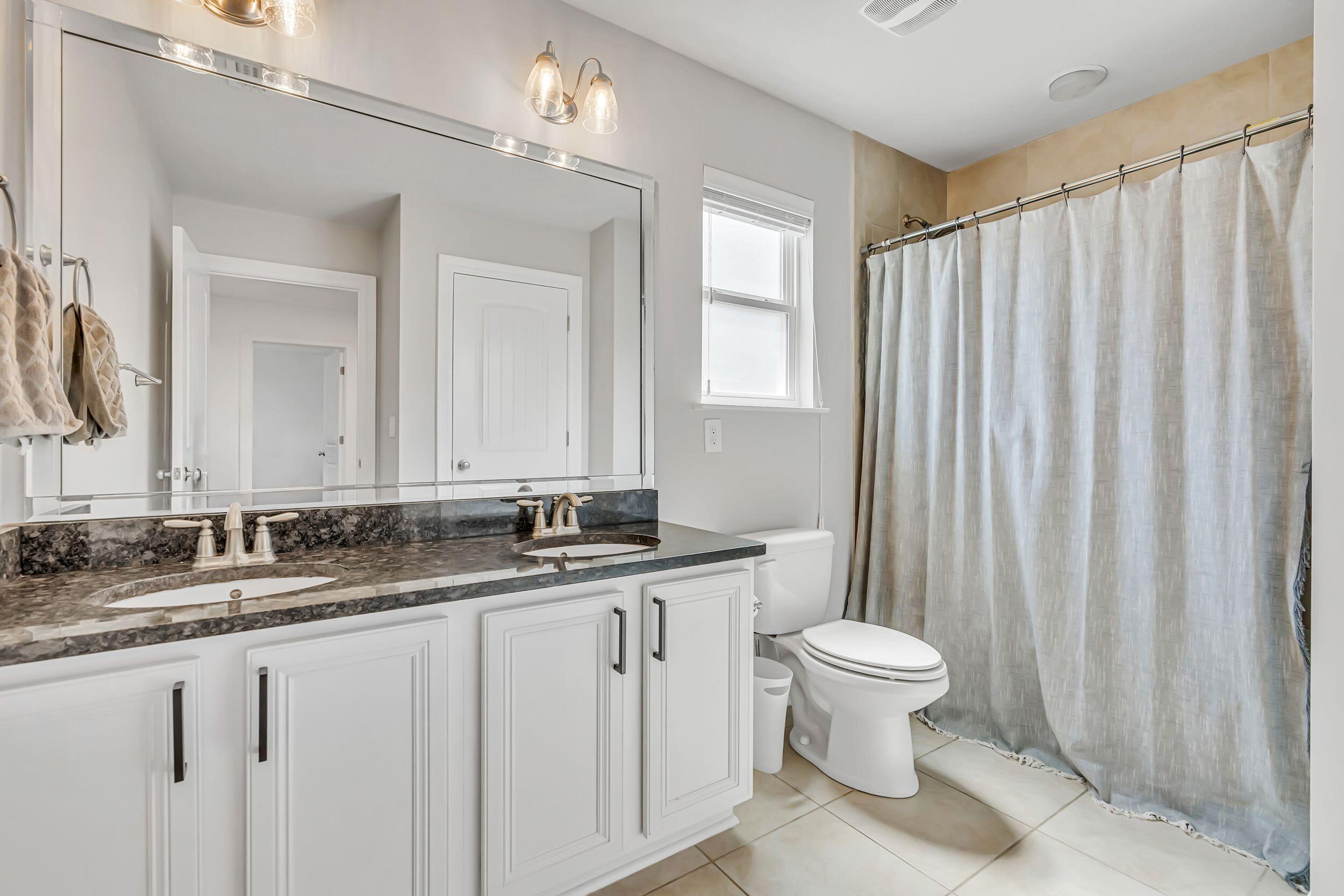 Mussett Bayou Manor - Residential