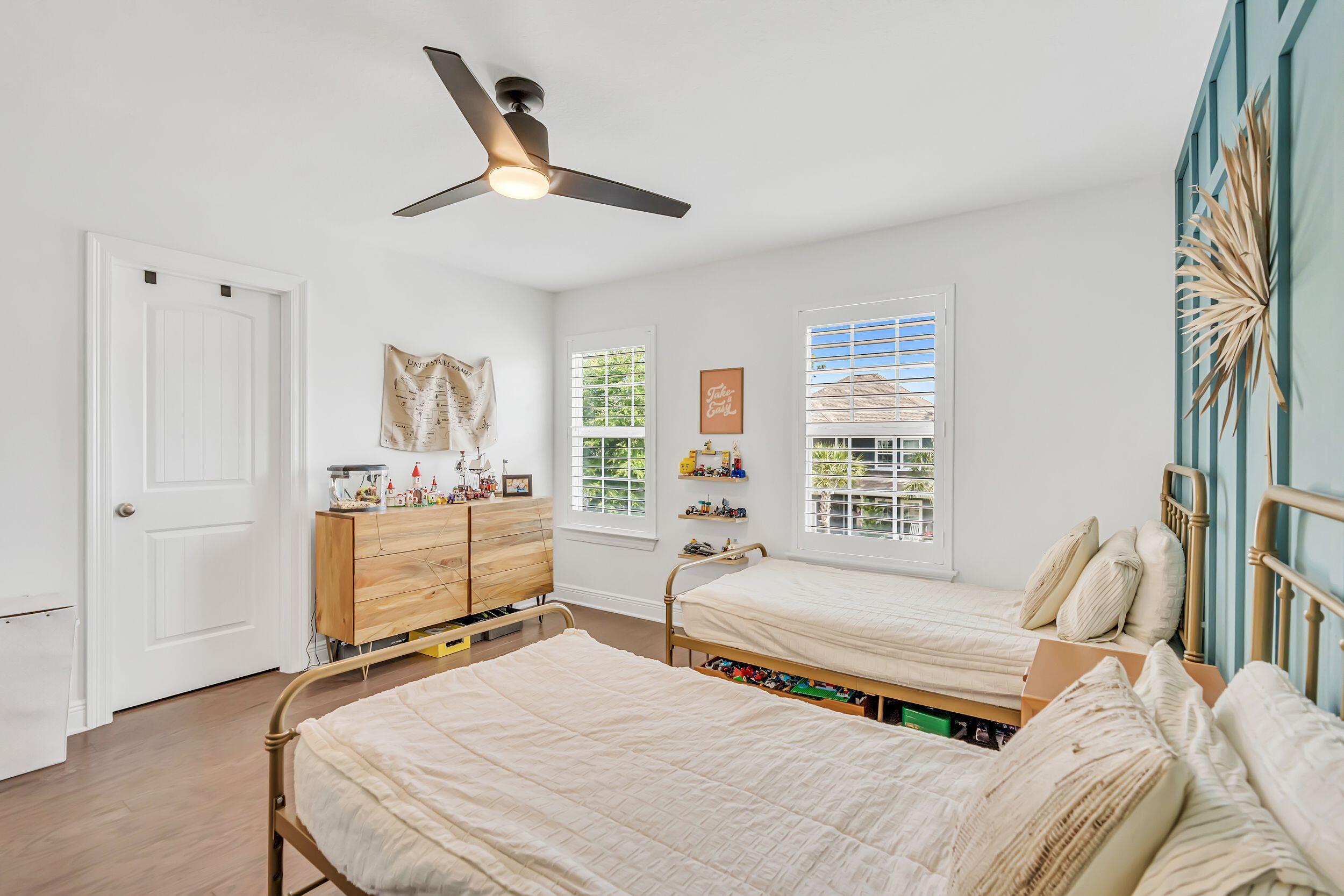 Mussett Bayou Manor - Residential