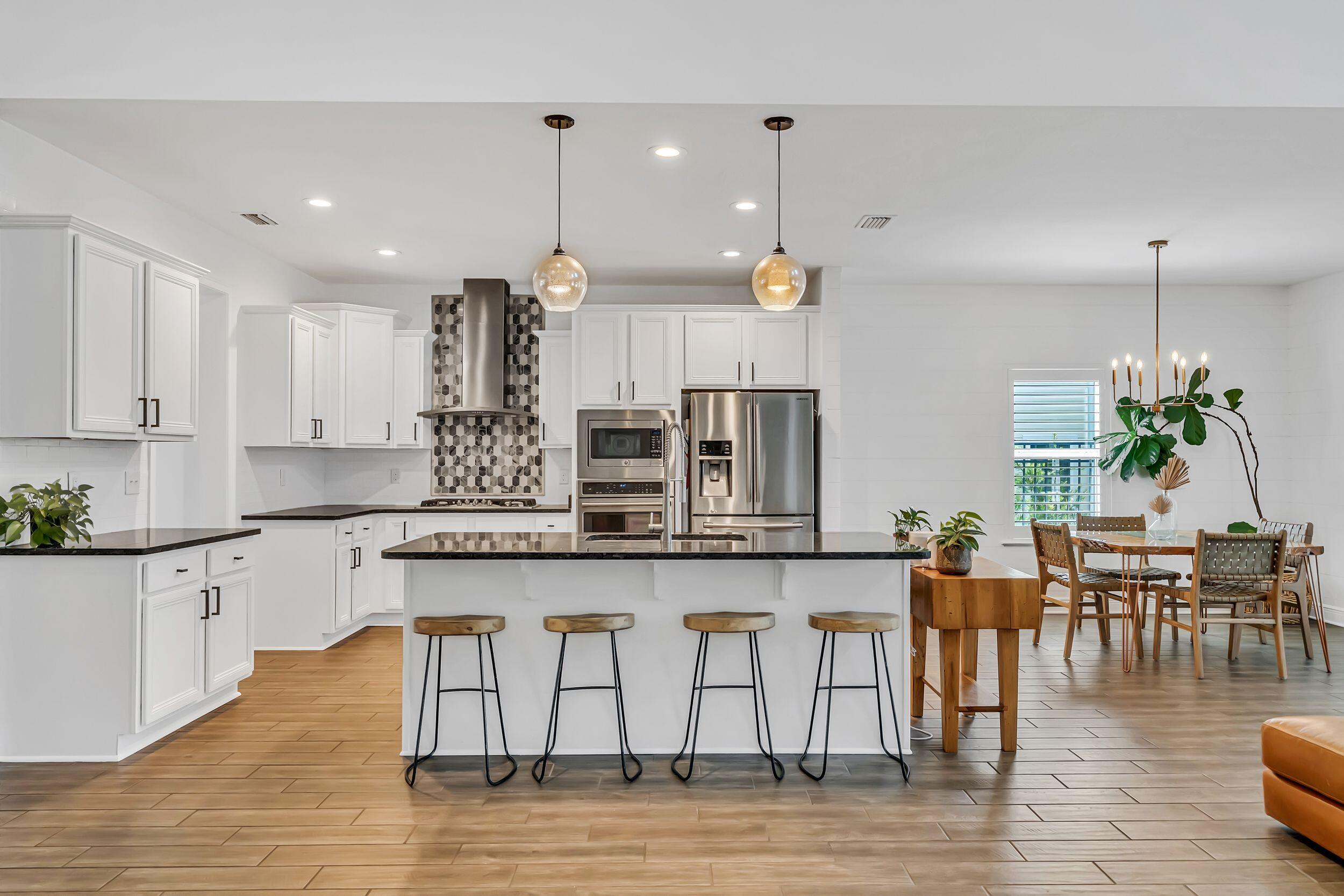 Mussett Bayou Manor - Residential