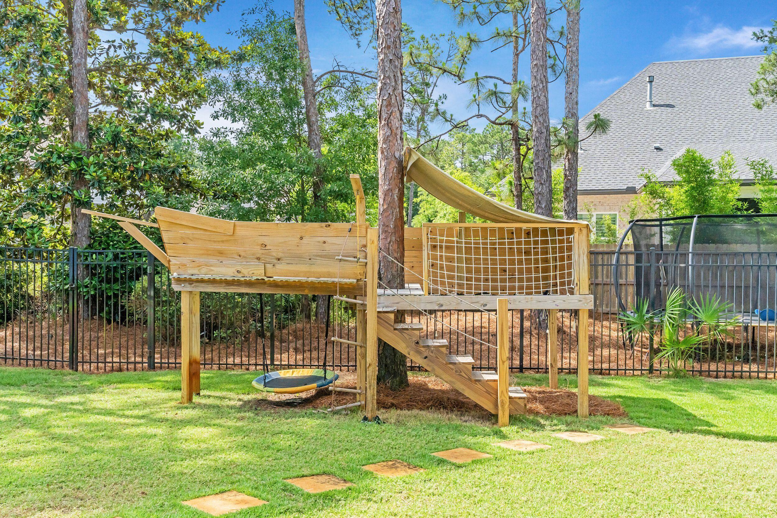 Mussett Bayou Manor - Residential