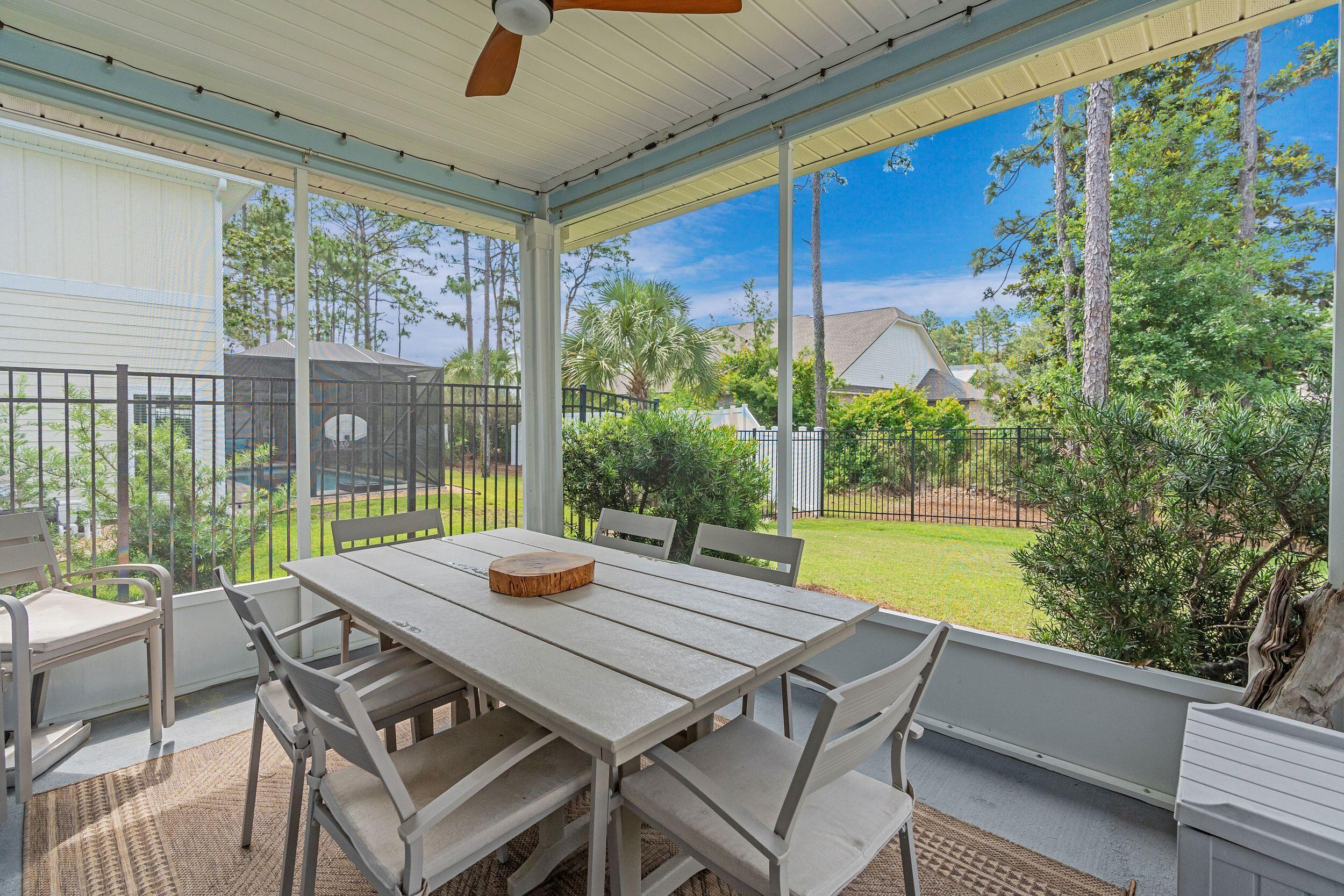 Mussett Bayou Manor - Residential