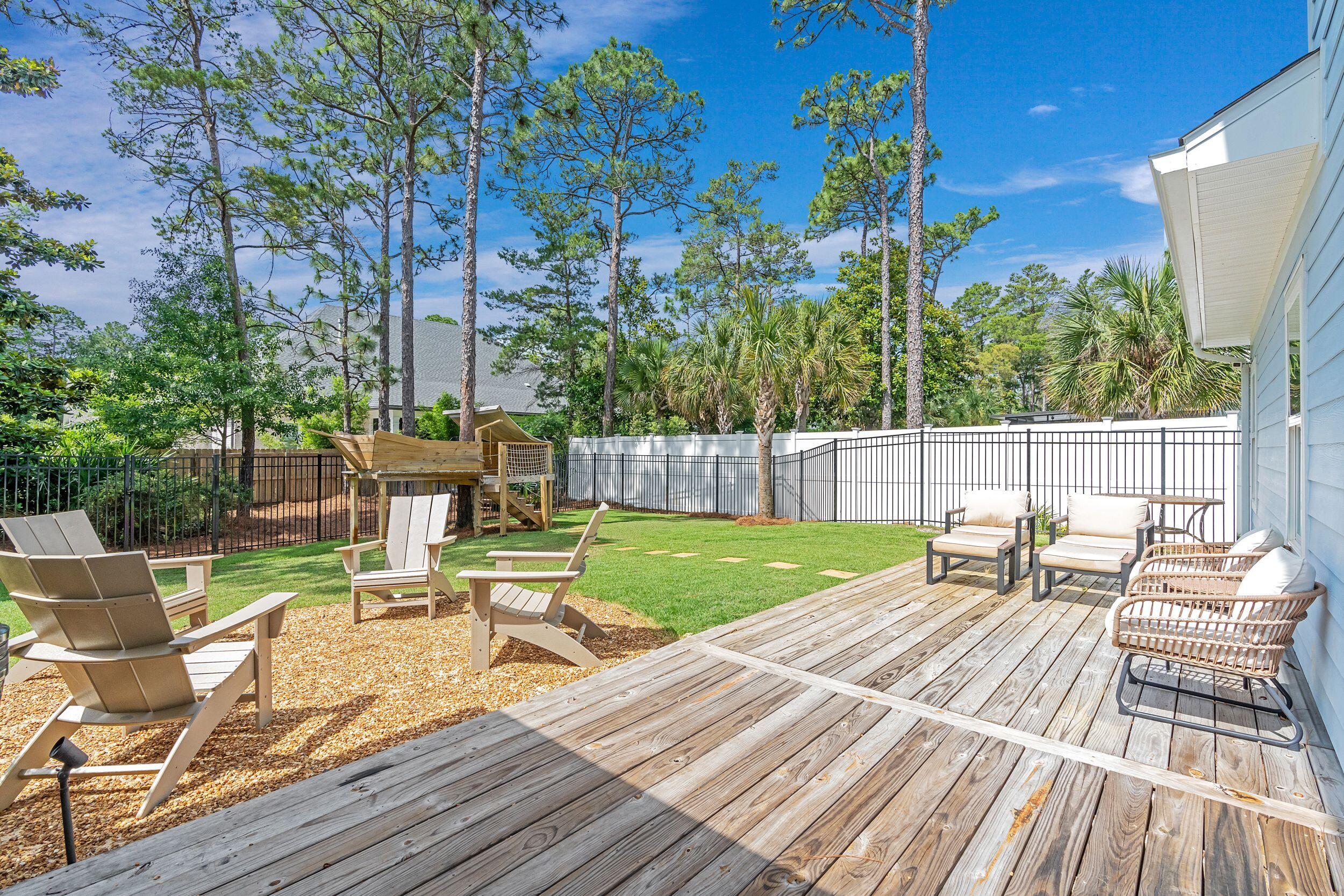 Mussett Bayou Manor - Residential