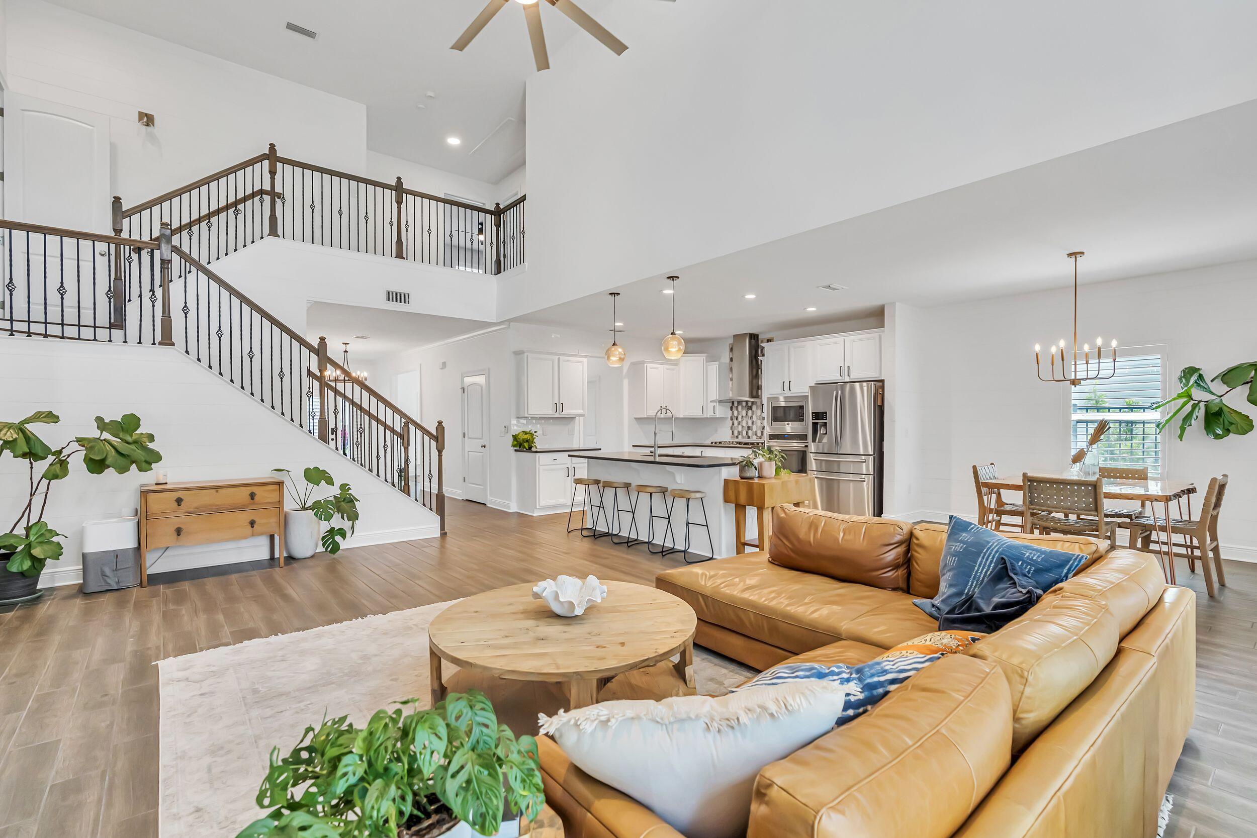 Mussett Bayou Manor - Residential