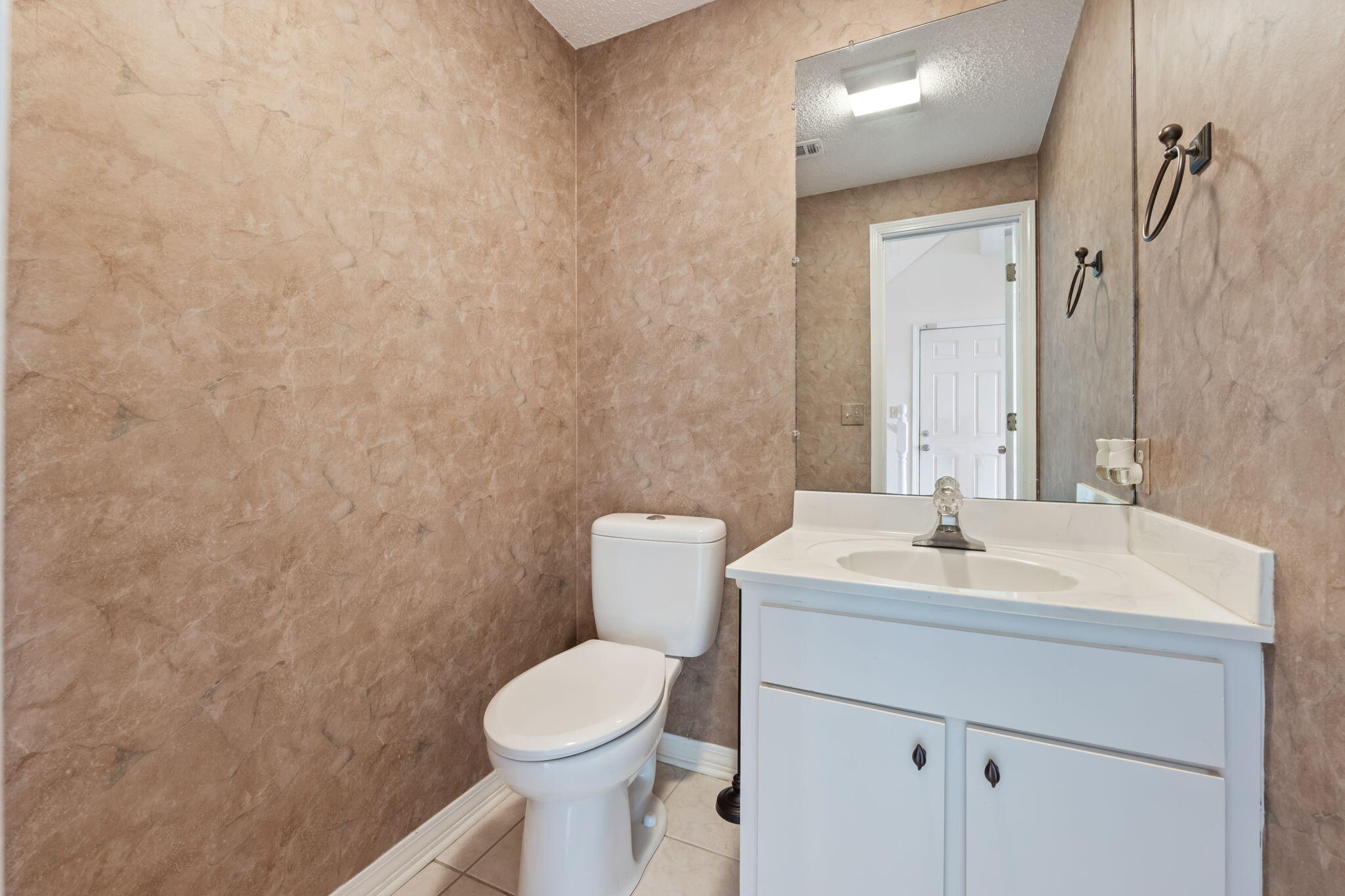 AVALON BEACH - Residential