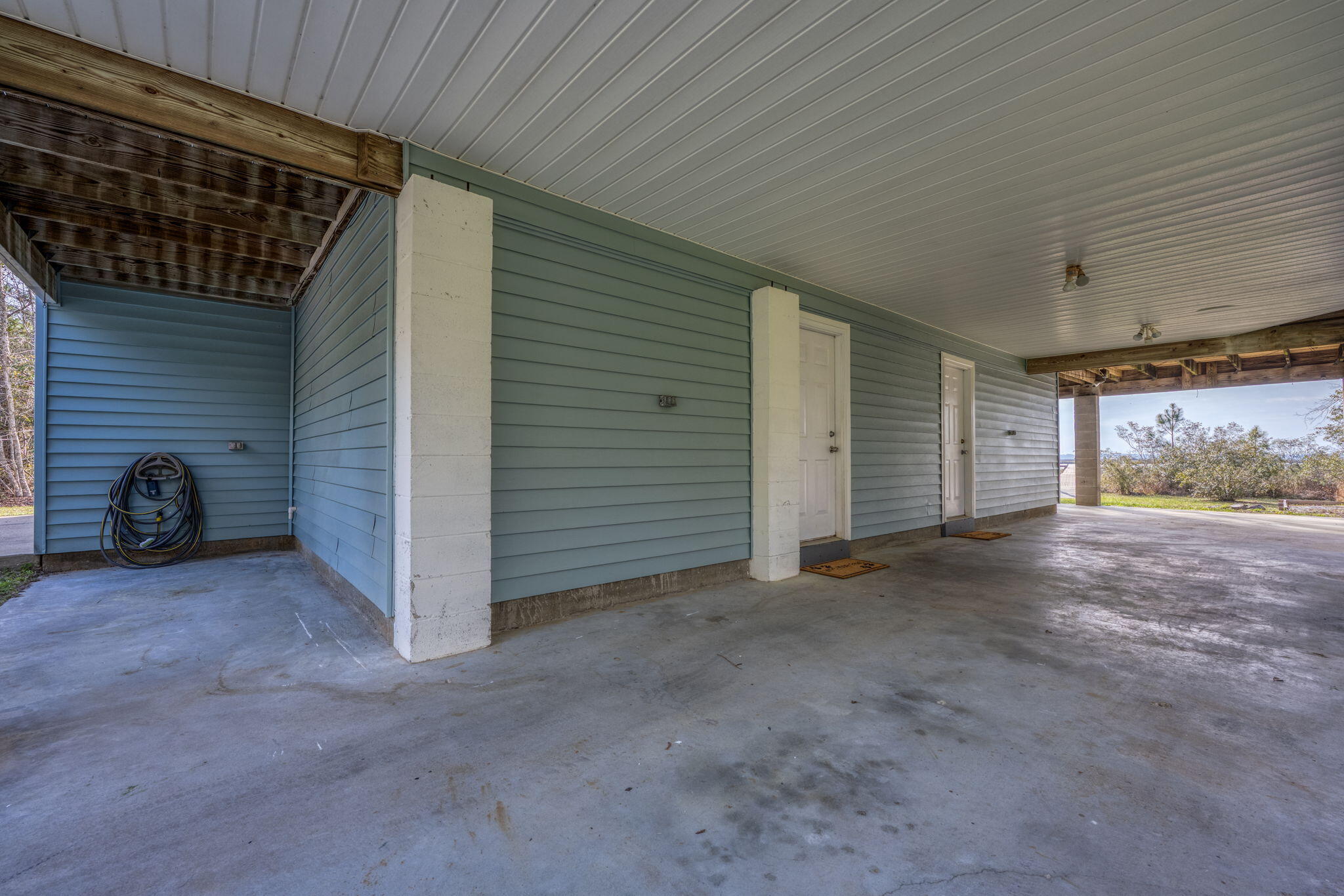 AVALON BEACH - Residential