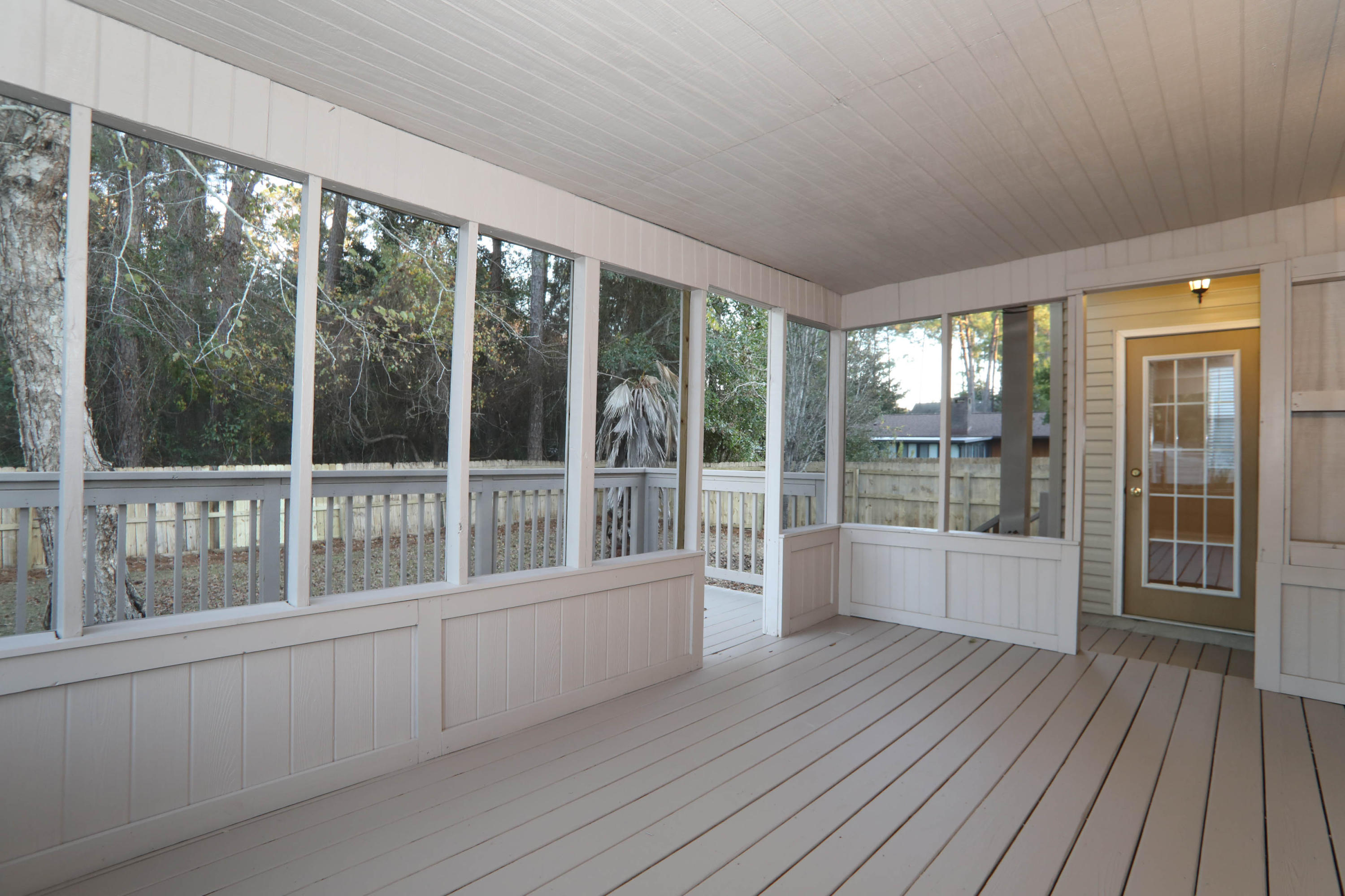 VALPARAISO PINECREST 6 - Residential