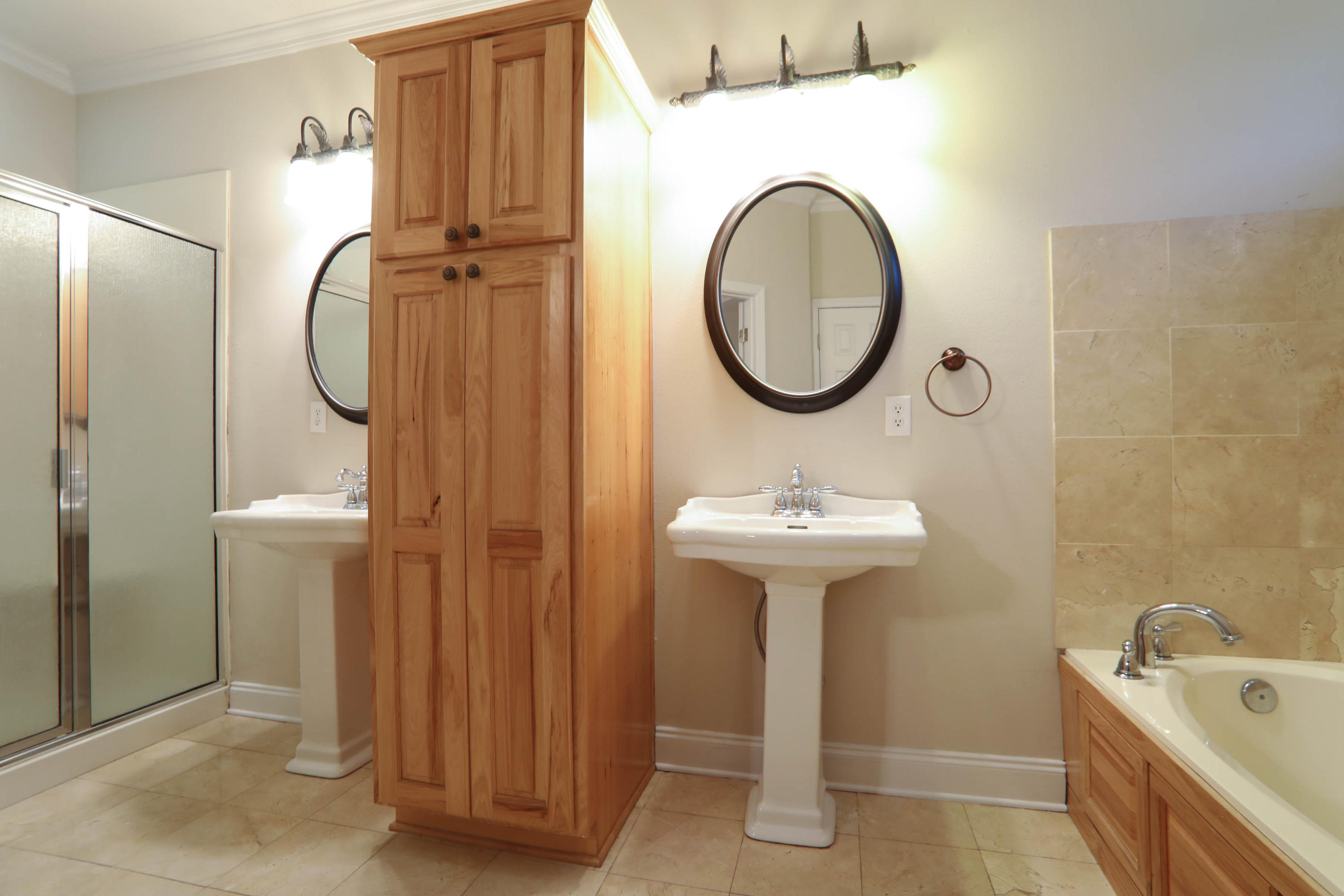 VALPARAISO PINECREST 6 - Residential