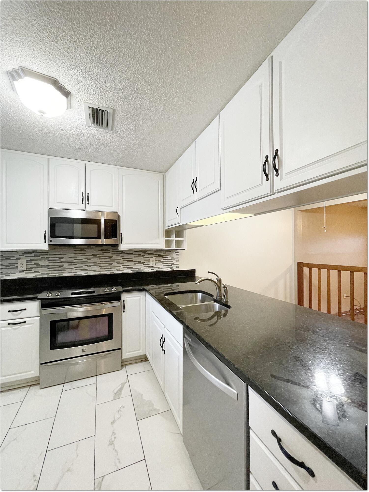 GARDEN VILLAS PH 1 - Residential