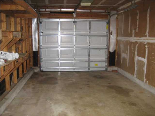 VICTORIA GARDENS - Residential Lease