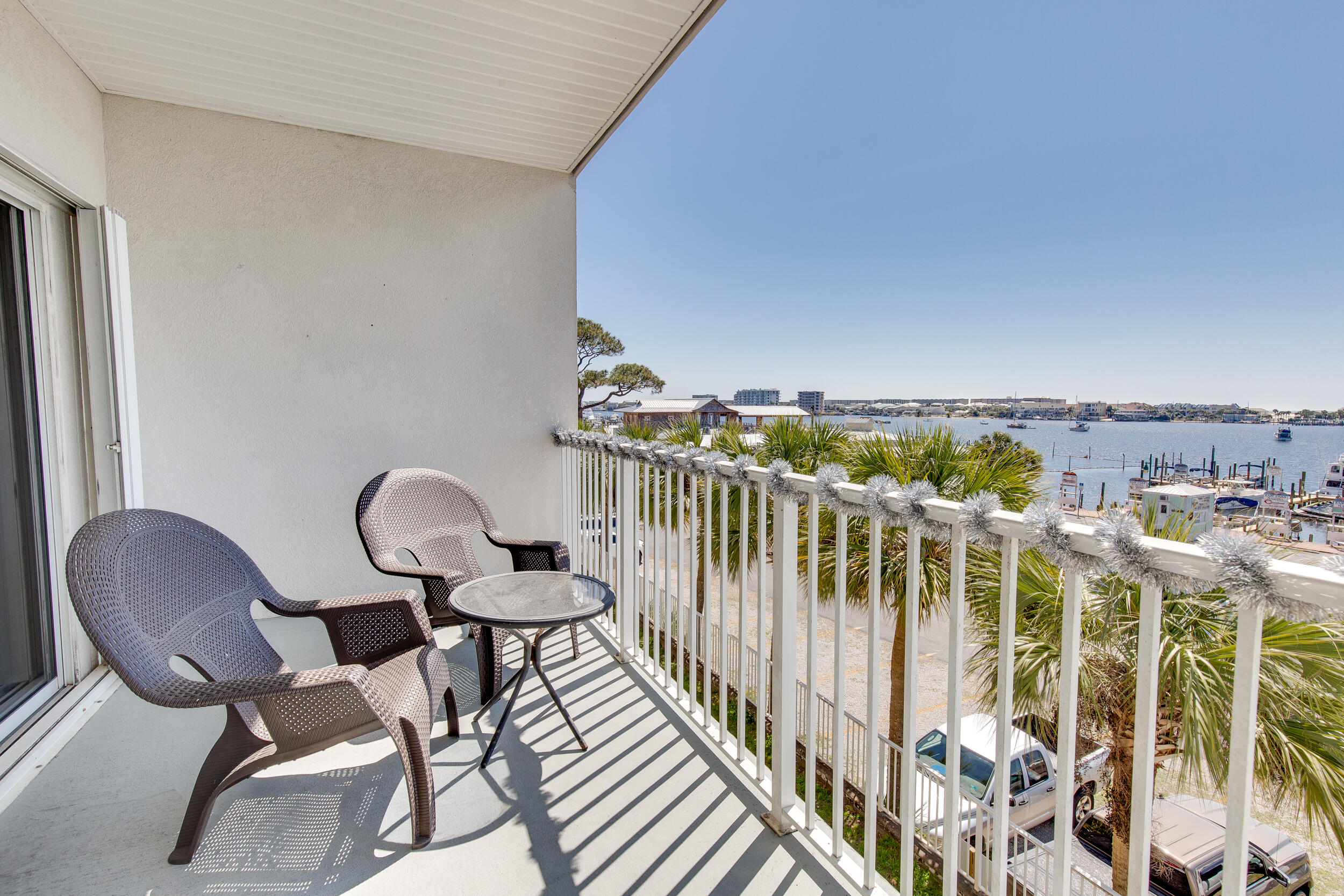 BARATARIA CONDO - Residential