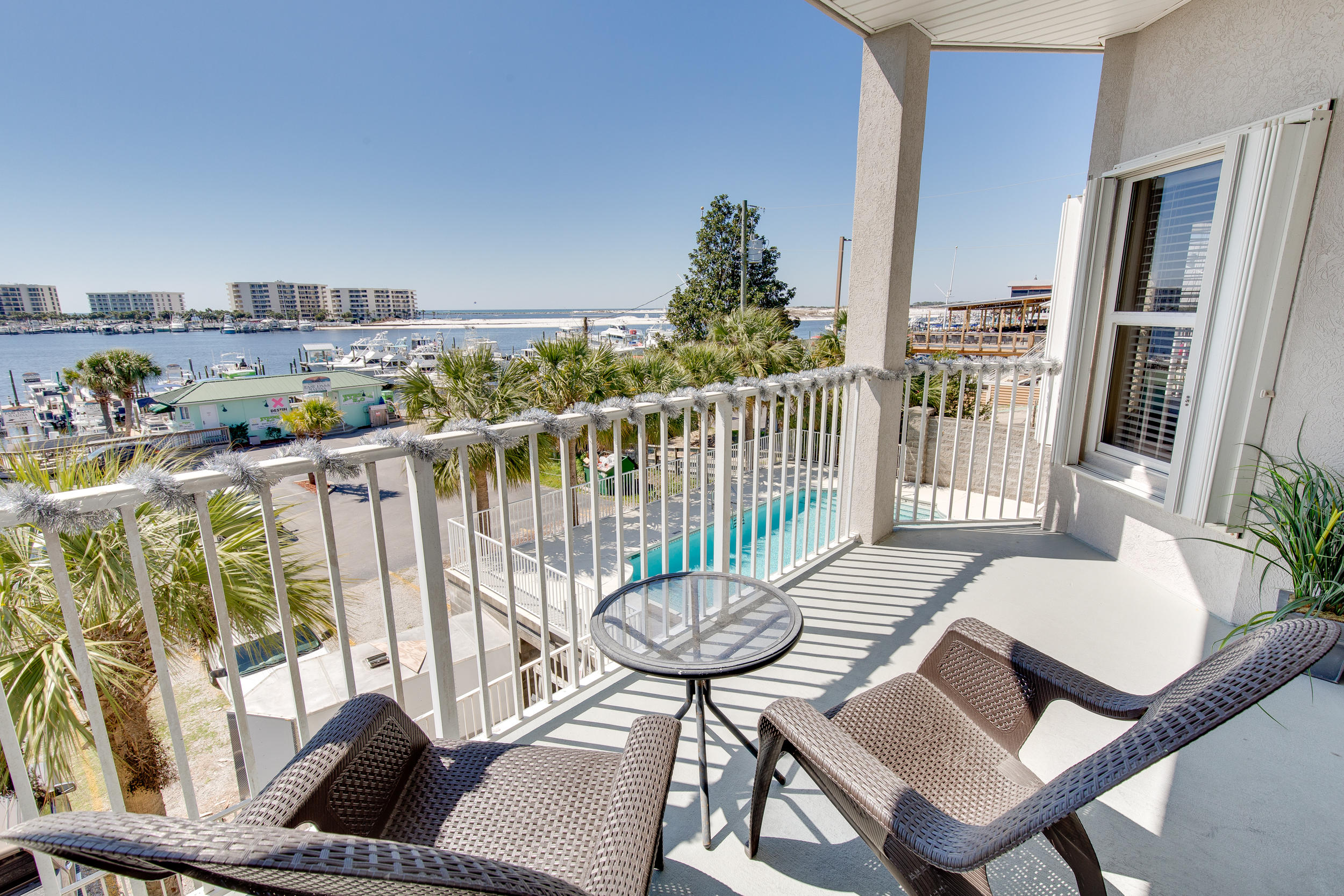 BARATARIA CONDO - Residential