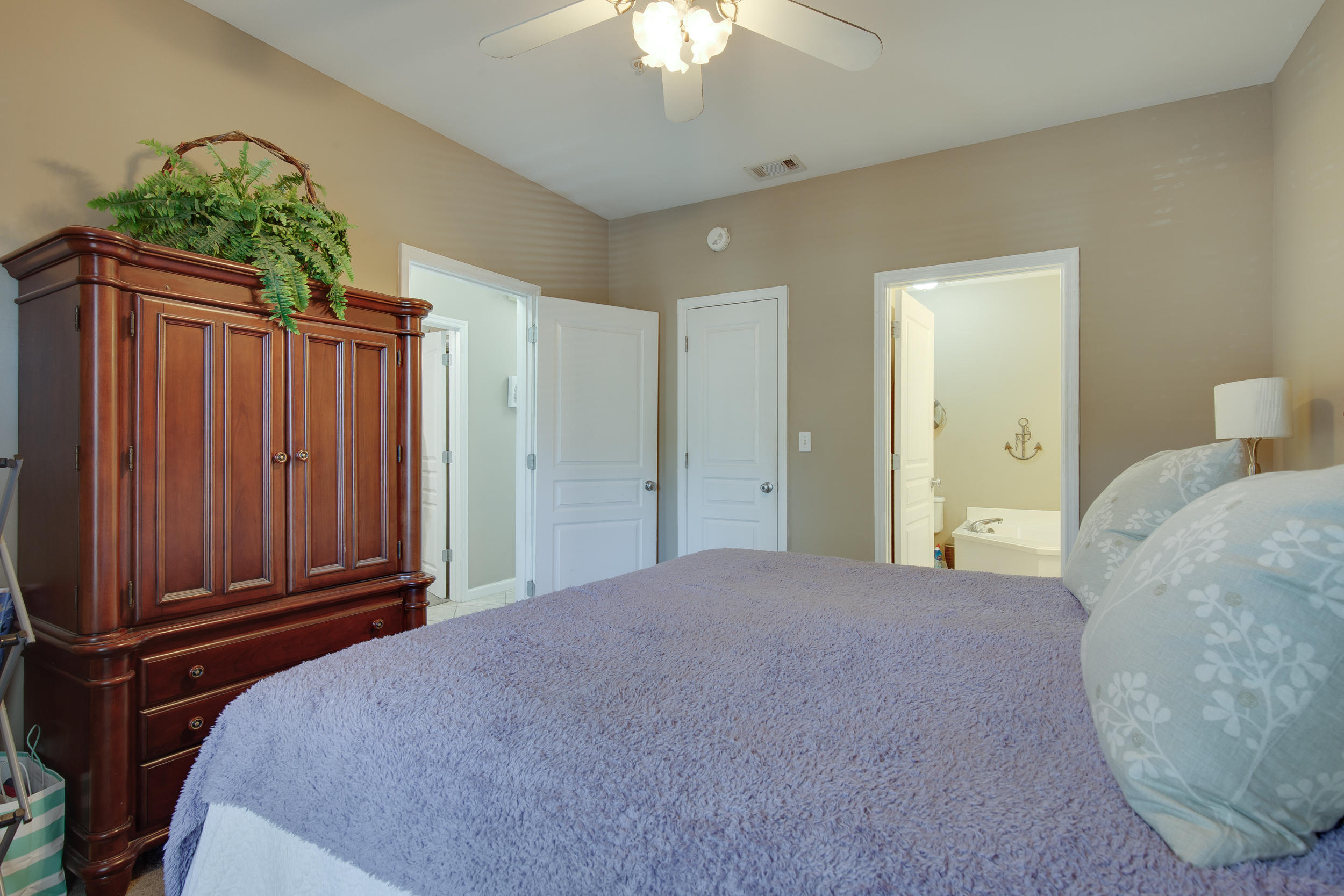 BARATARIA CONDO - Residential