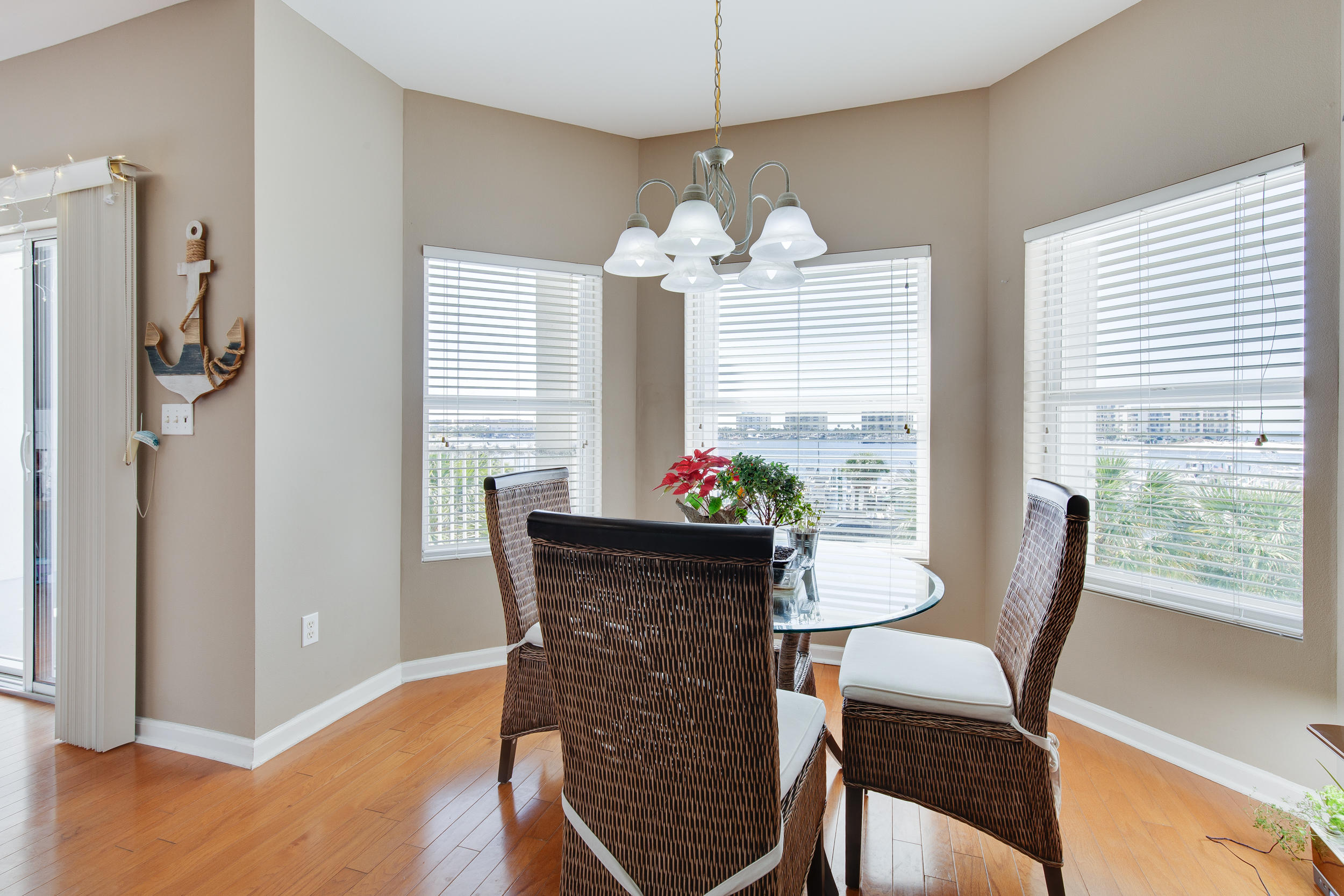 BARATARIA CONDO - Residential