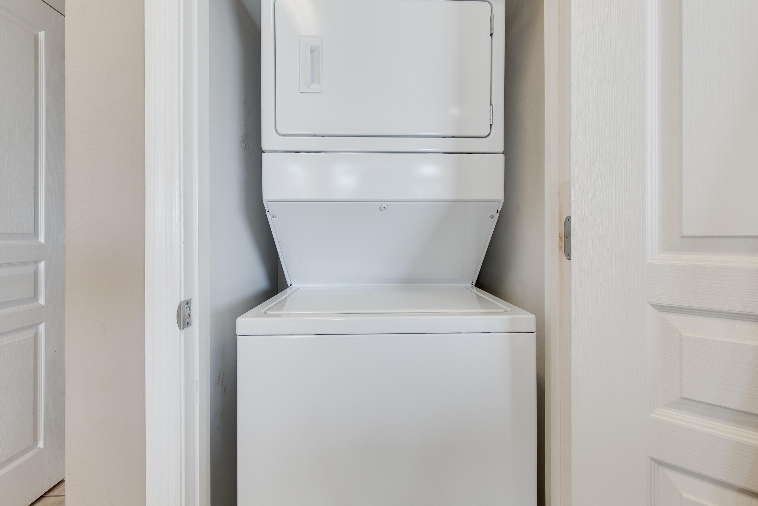 BARATARIA CONDO - Residential