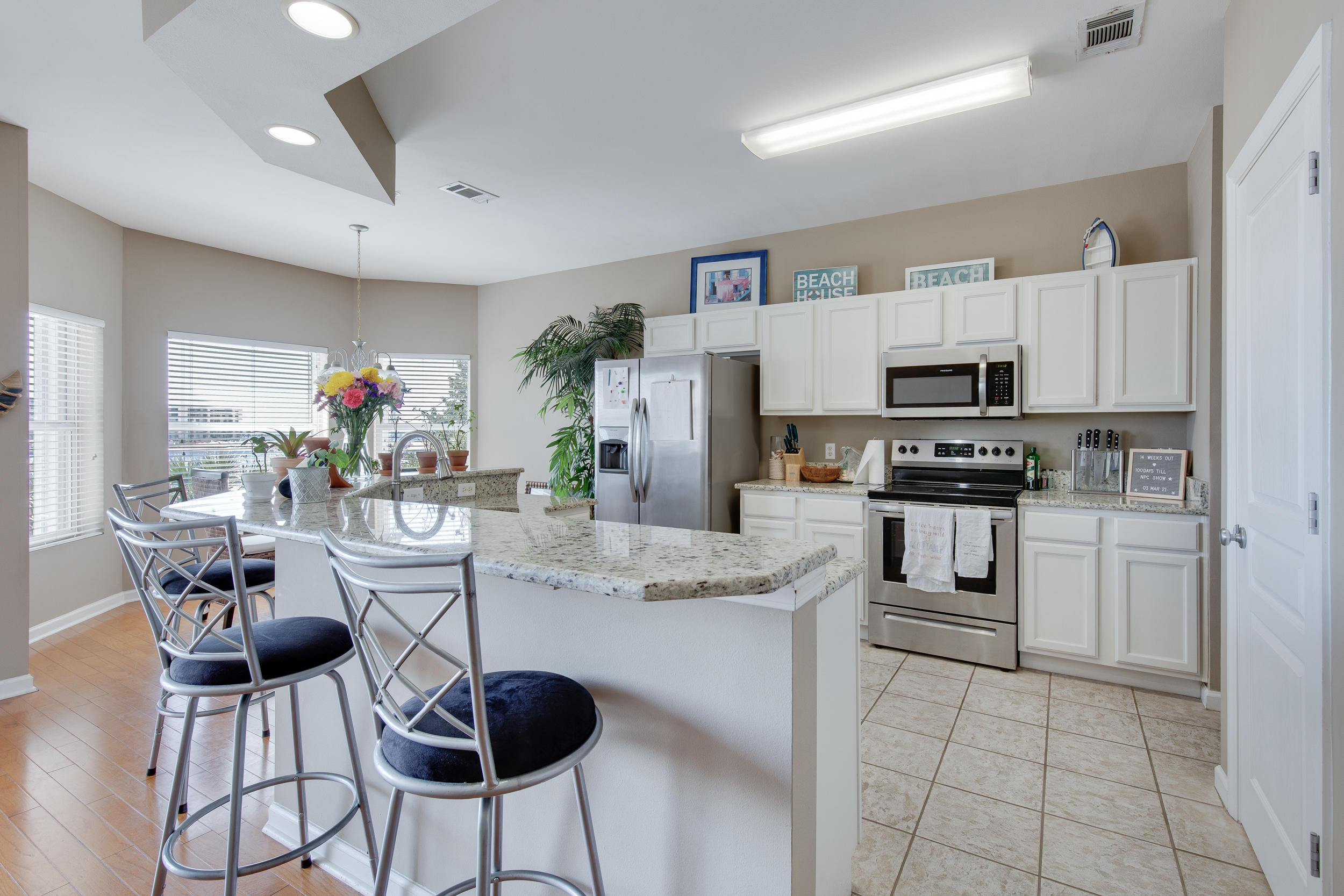 BARATARIA CONDO - Residential