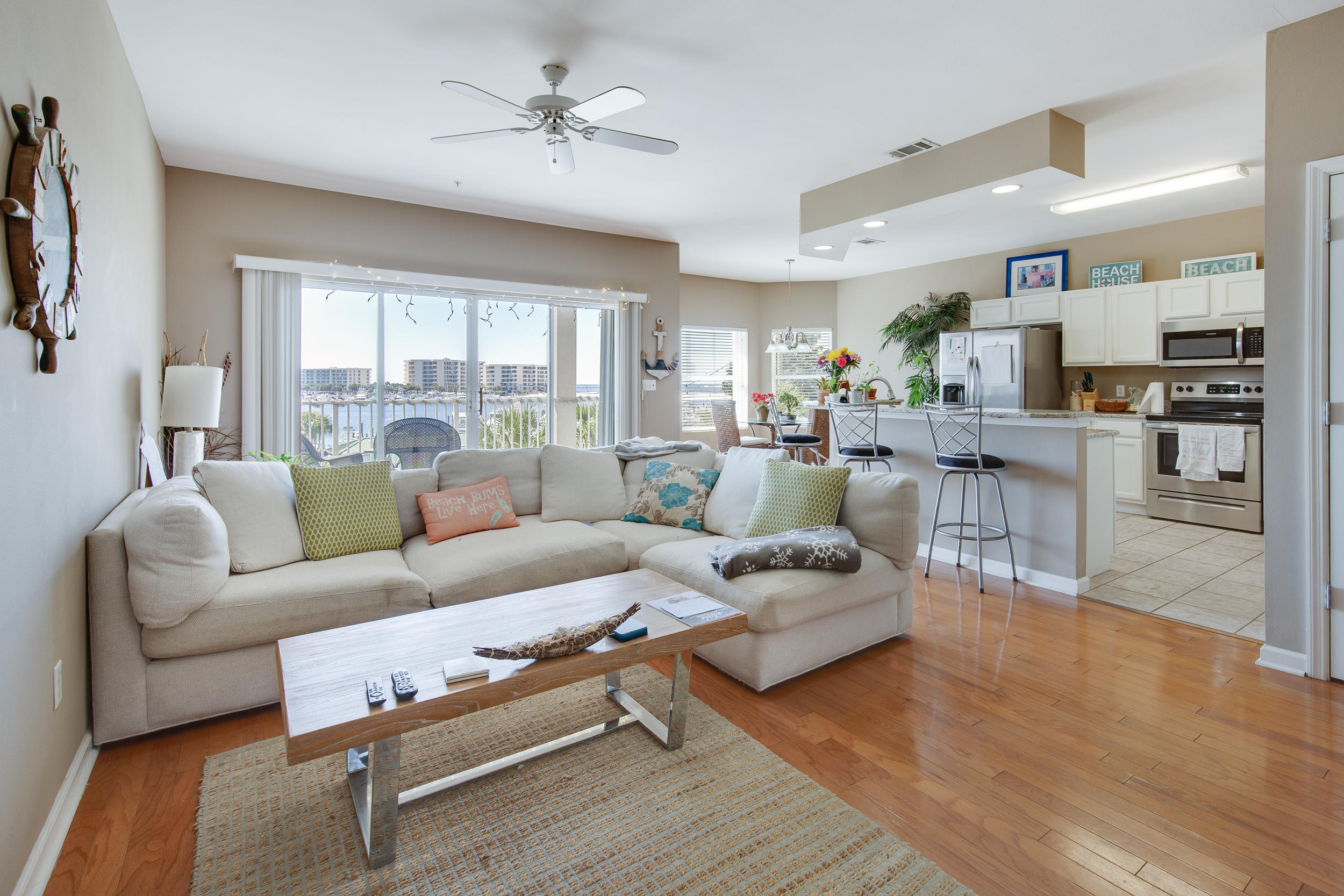 BARATARIA CONDO - Residential