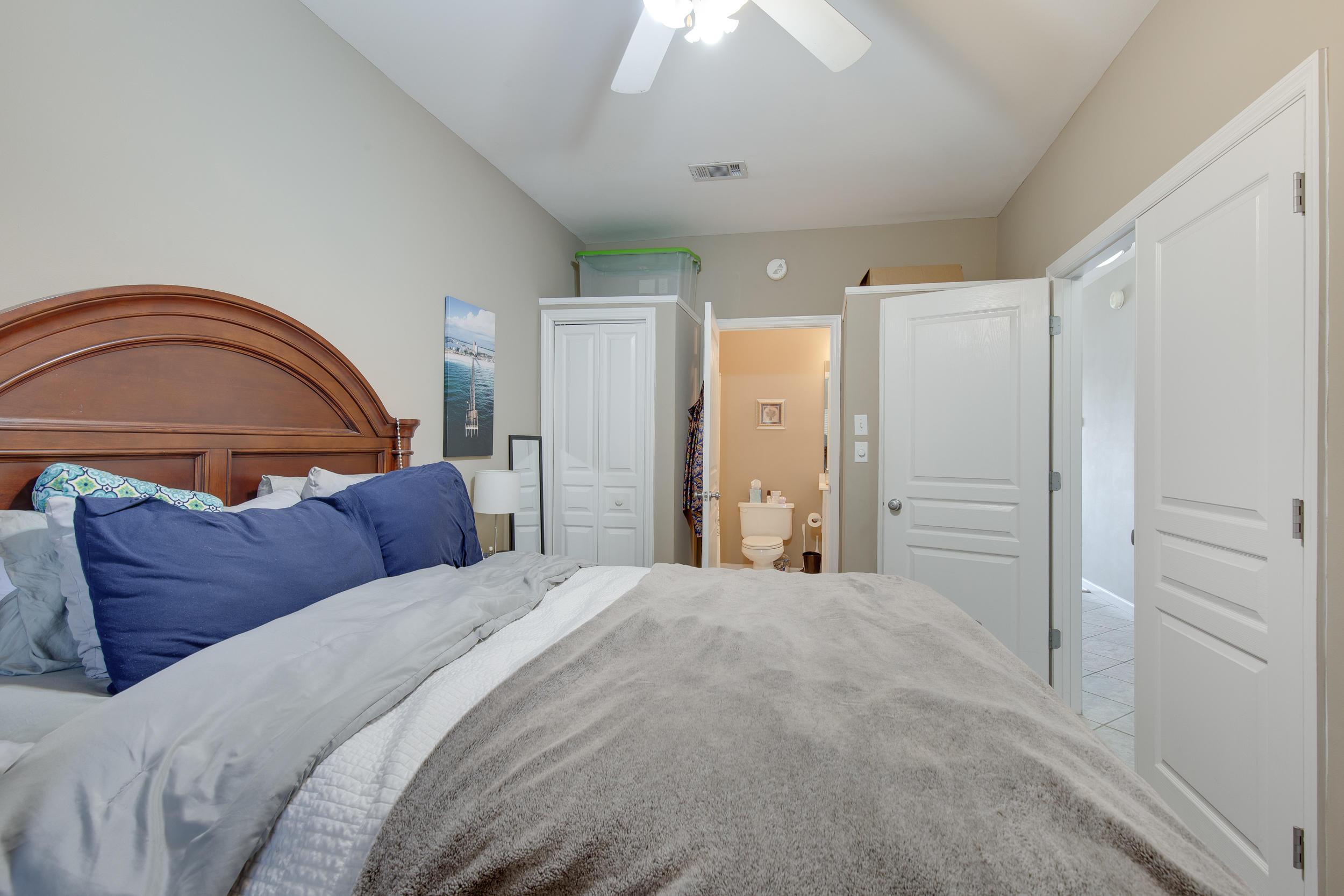 BARATARIA CONDO - Residential