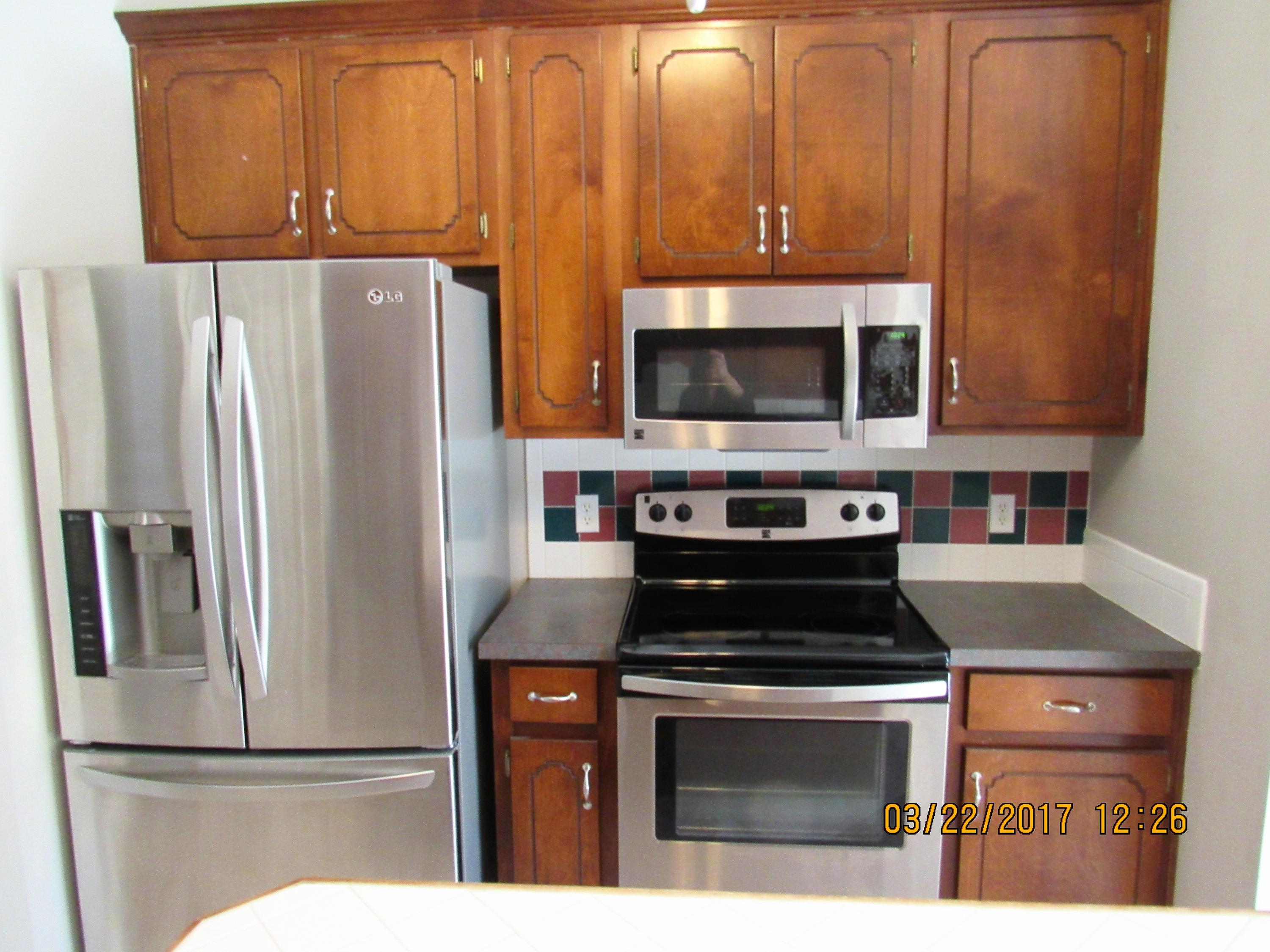 PARKWOOD SQUARE PH 1 - Residential Lease