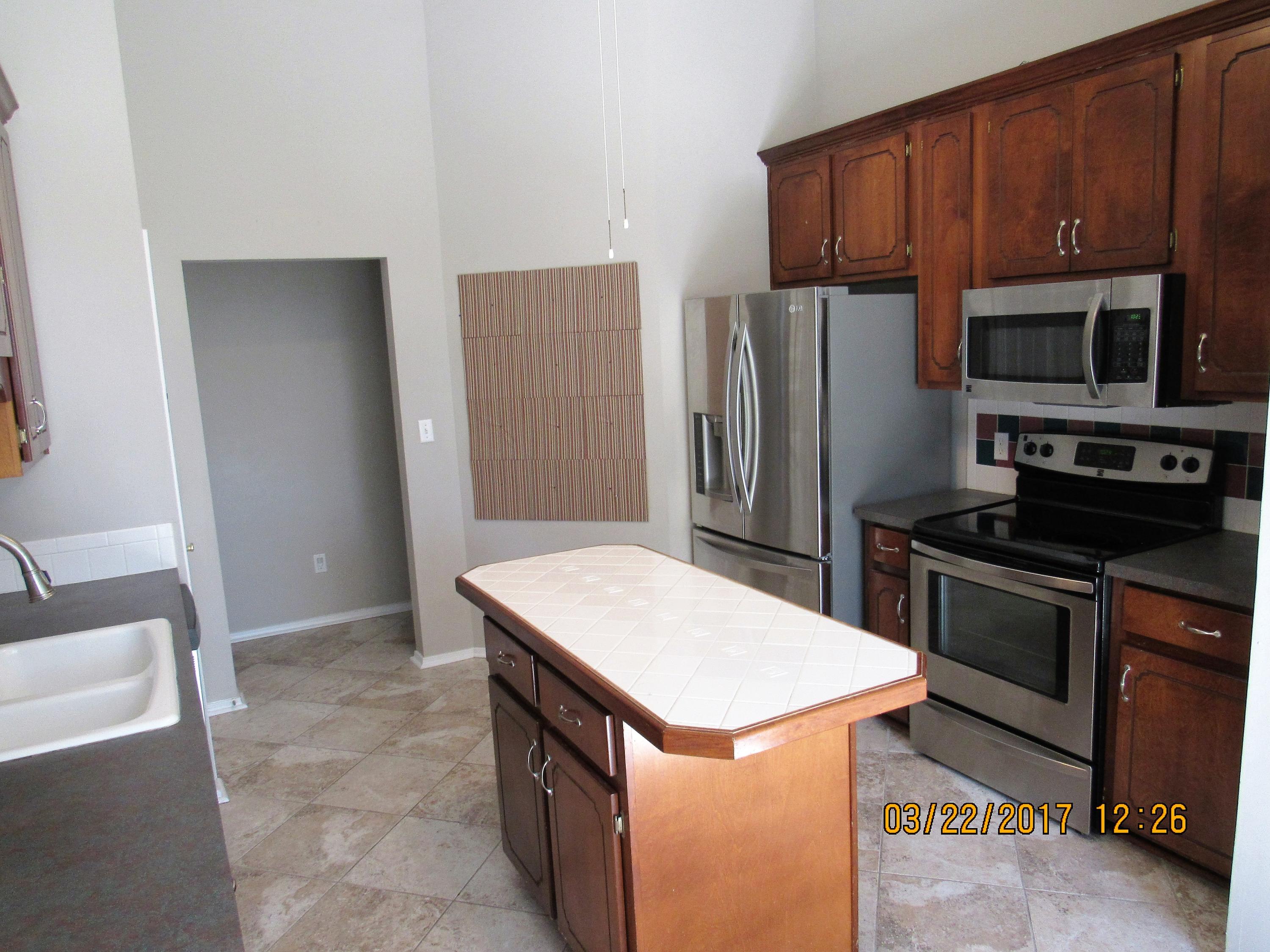 PARKWOOD SQUARE PH 1 - Residential Lease