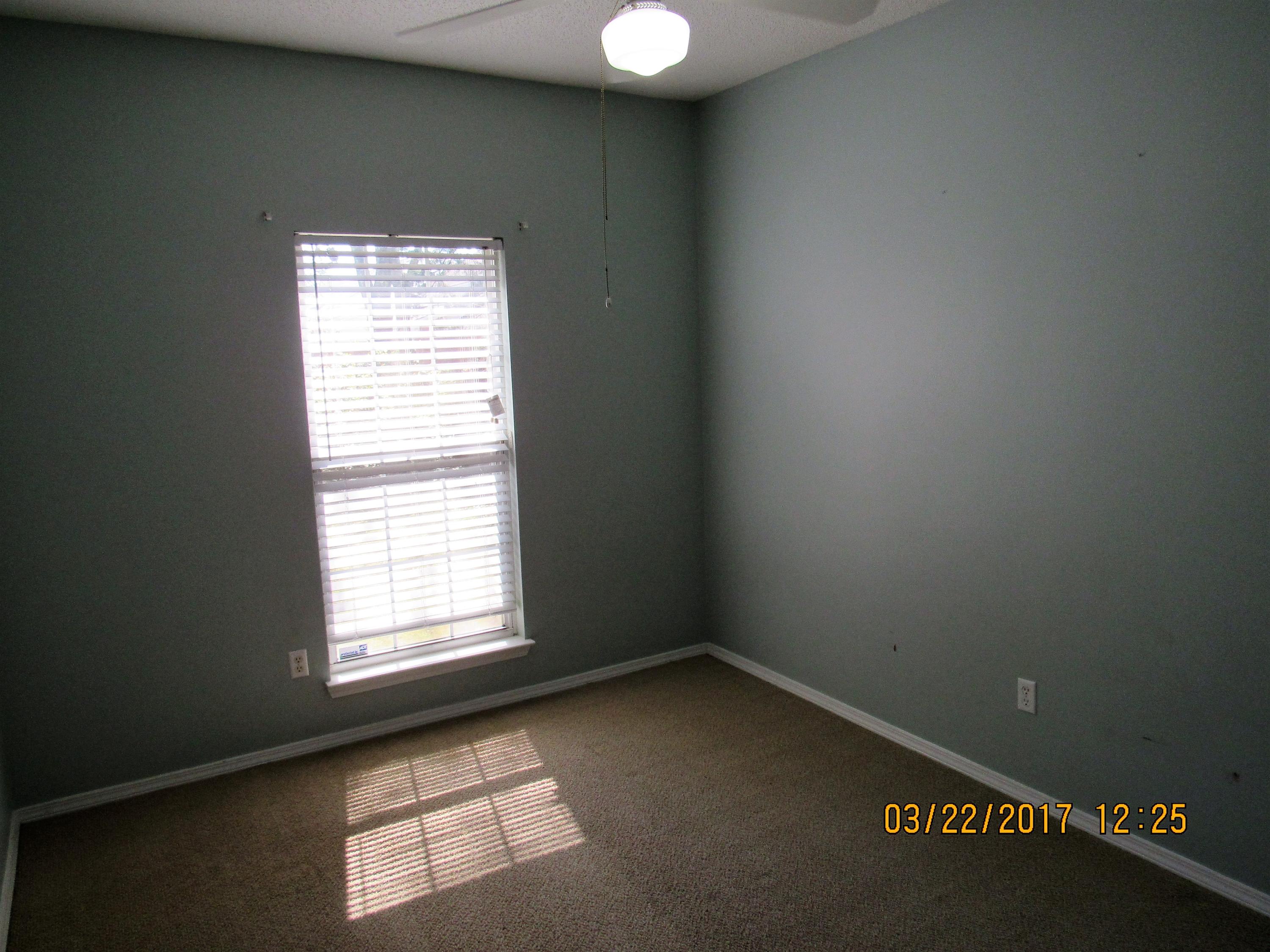 PARKWOOD SQUARE PH 1 - Residential Lease