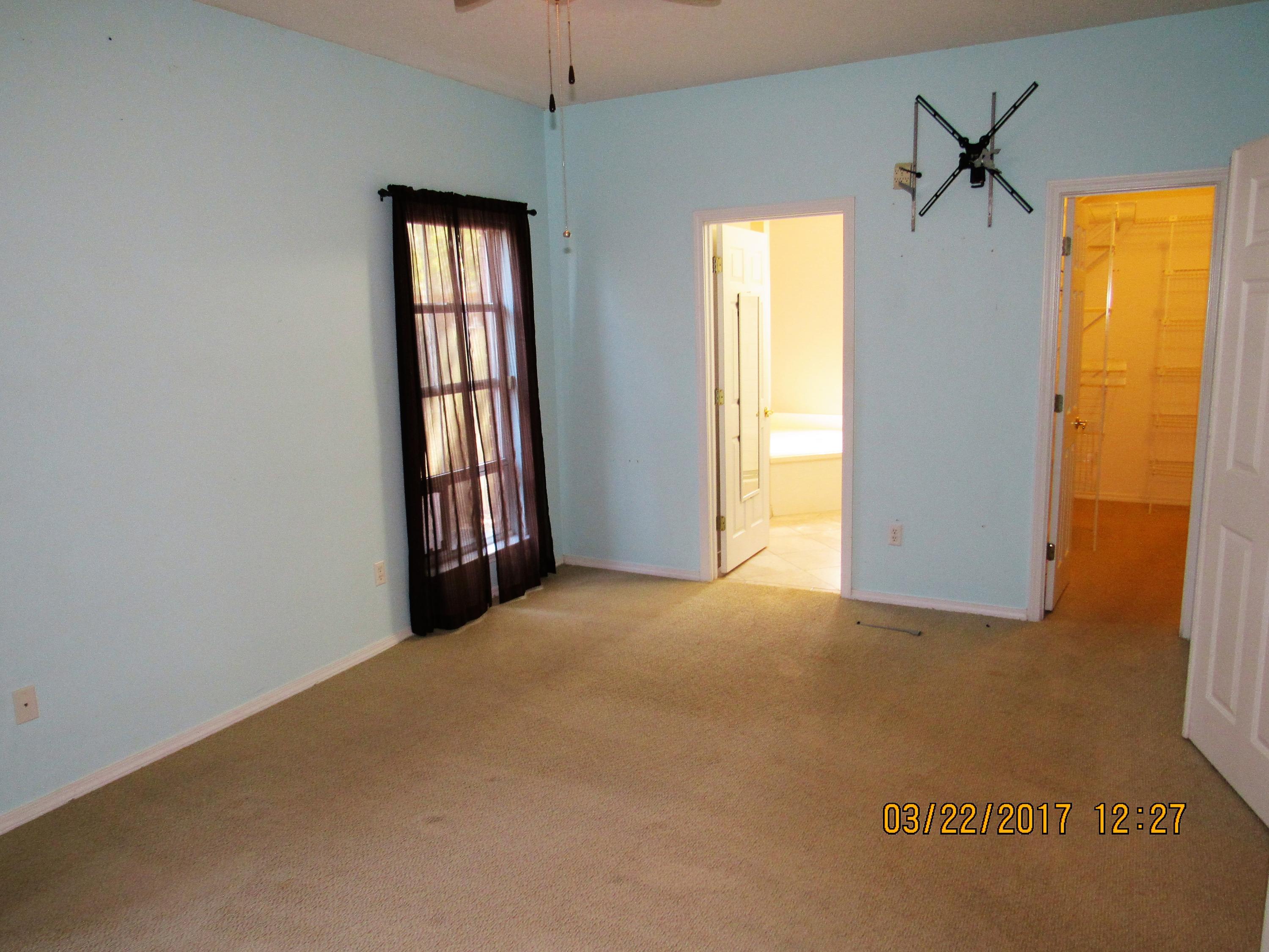 PARKWOOD SQUARE PH 1 - Residential Lease