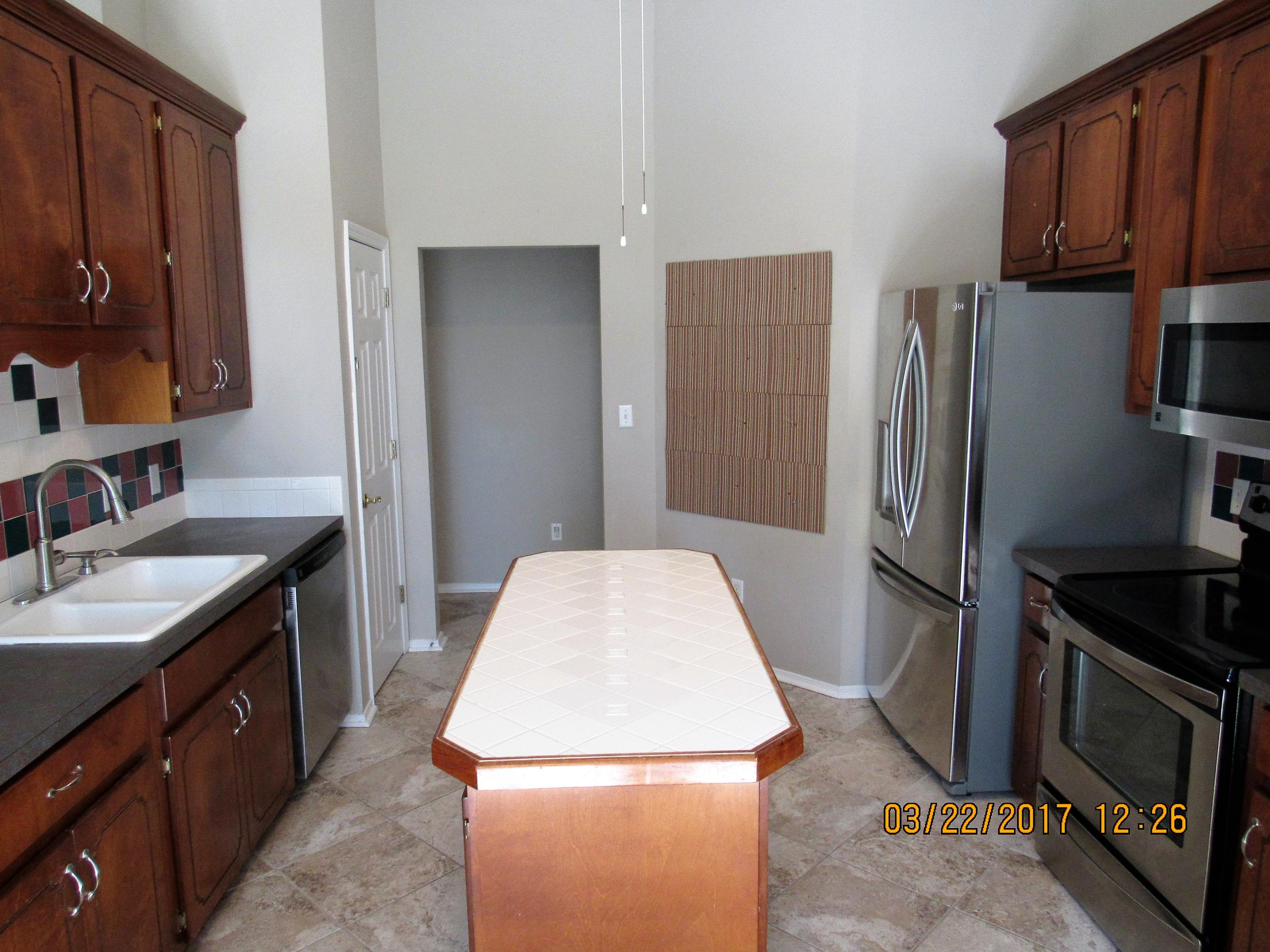 PARKWOOD SQUARE PH 1 - Residential Lease