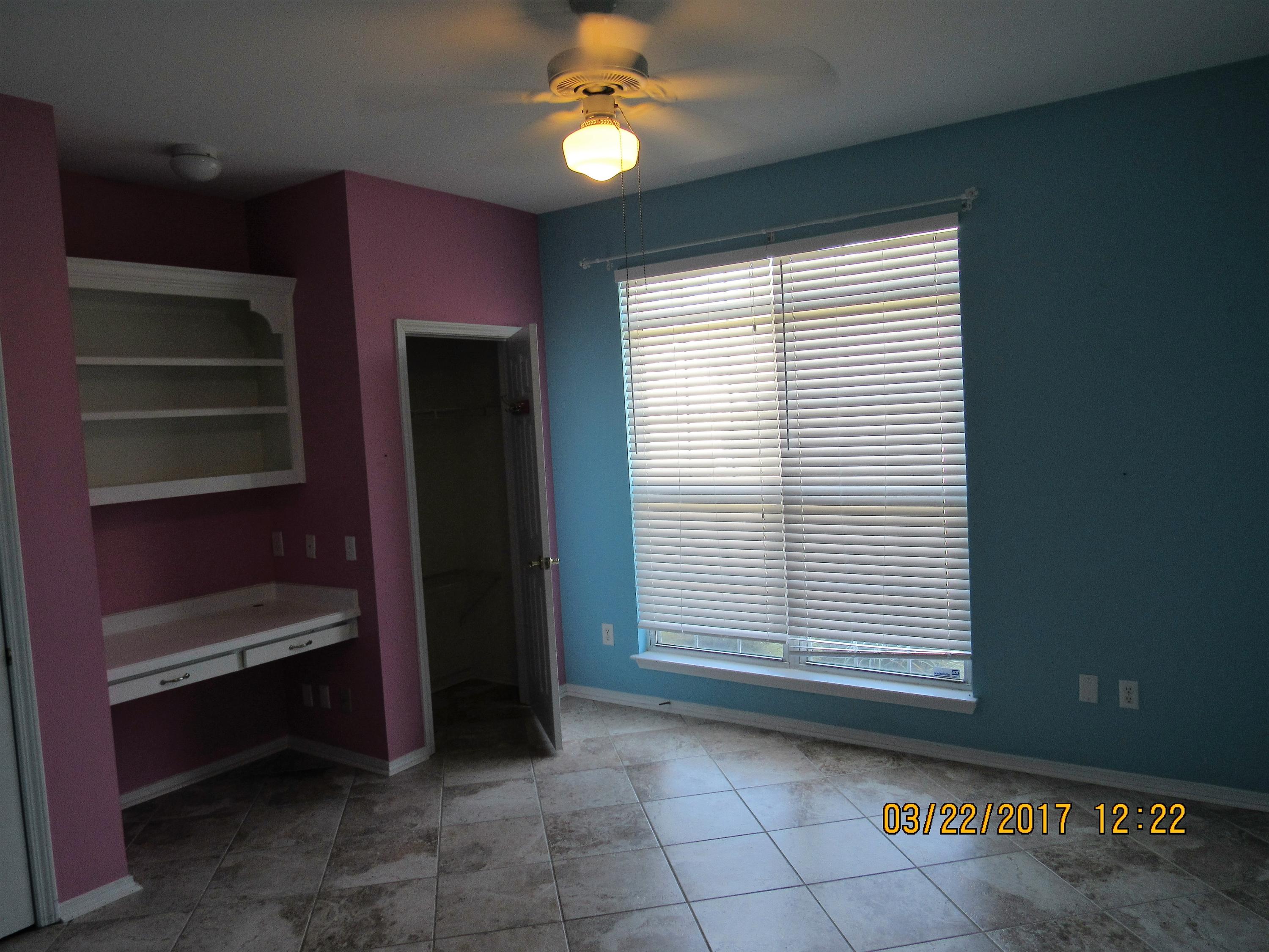 PARKWOOD SQUARE PH 1 - Residential Lease