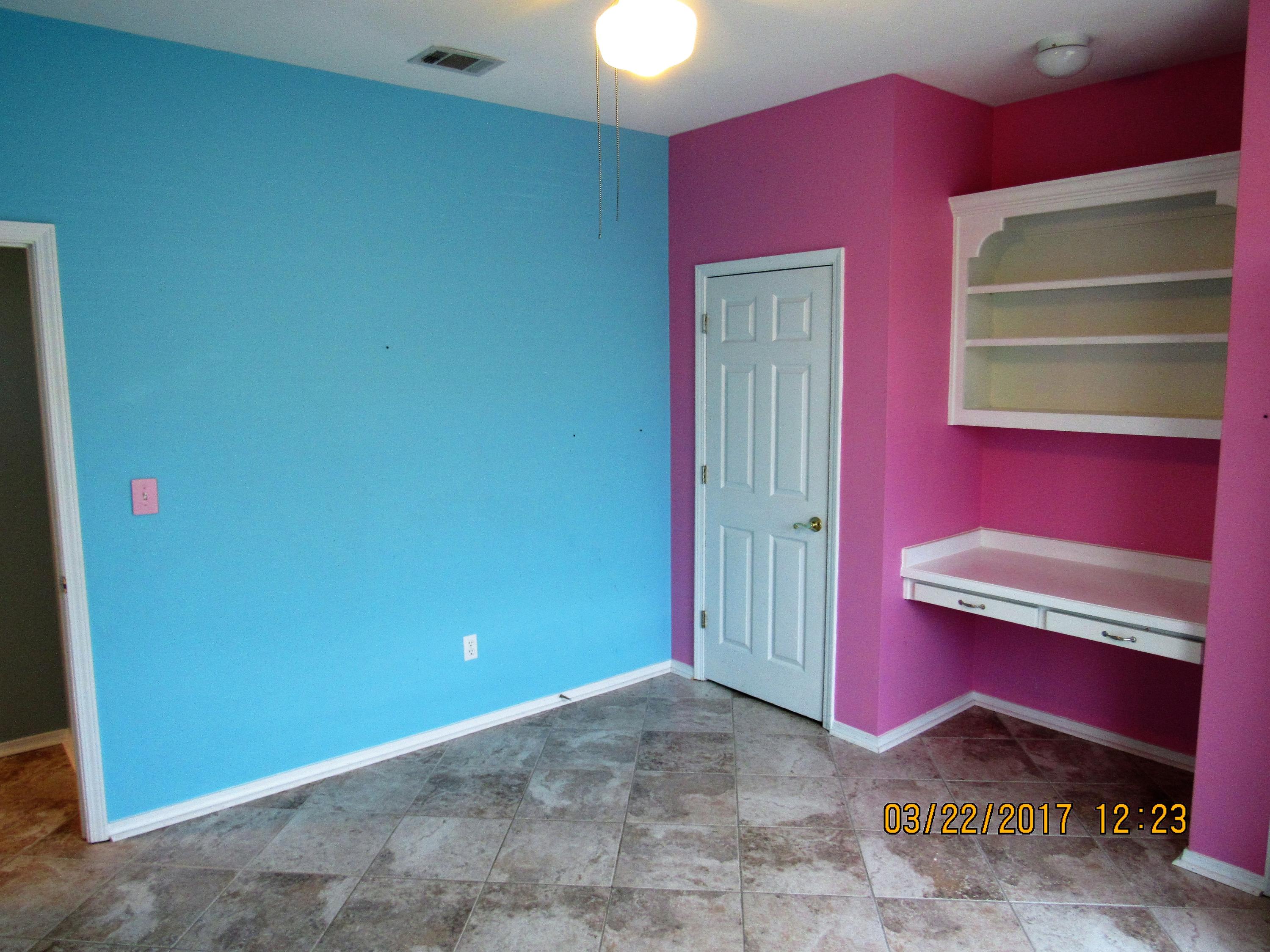 PARKWOOD SQUARE PH 1 - Residential Lease