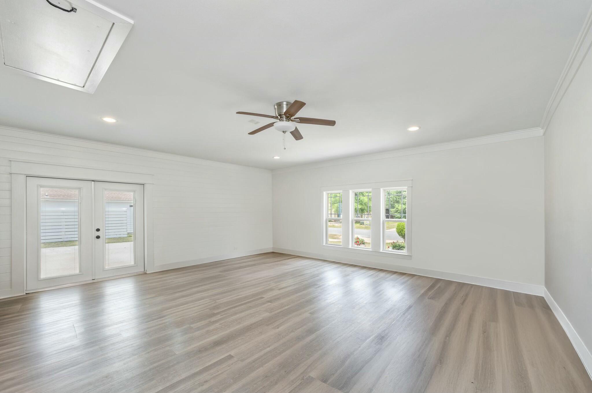 MAJESTIC OAKS - Residential