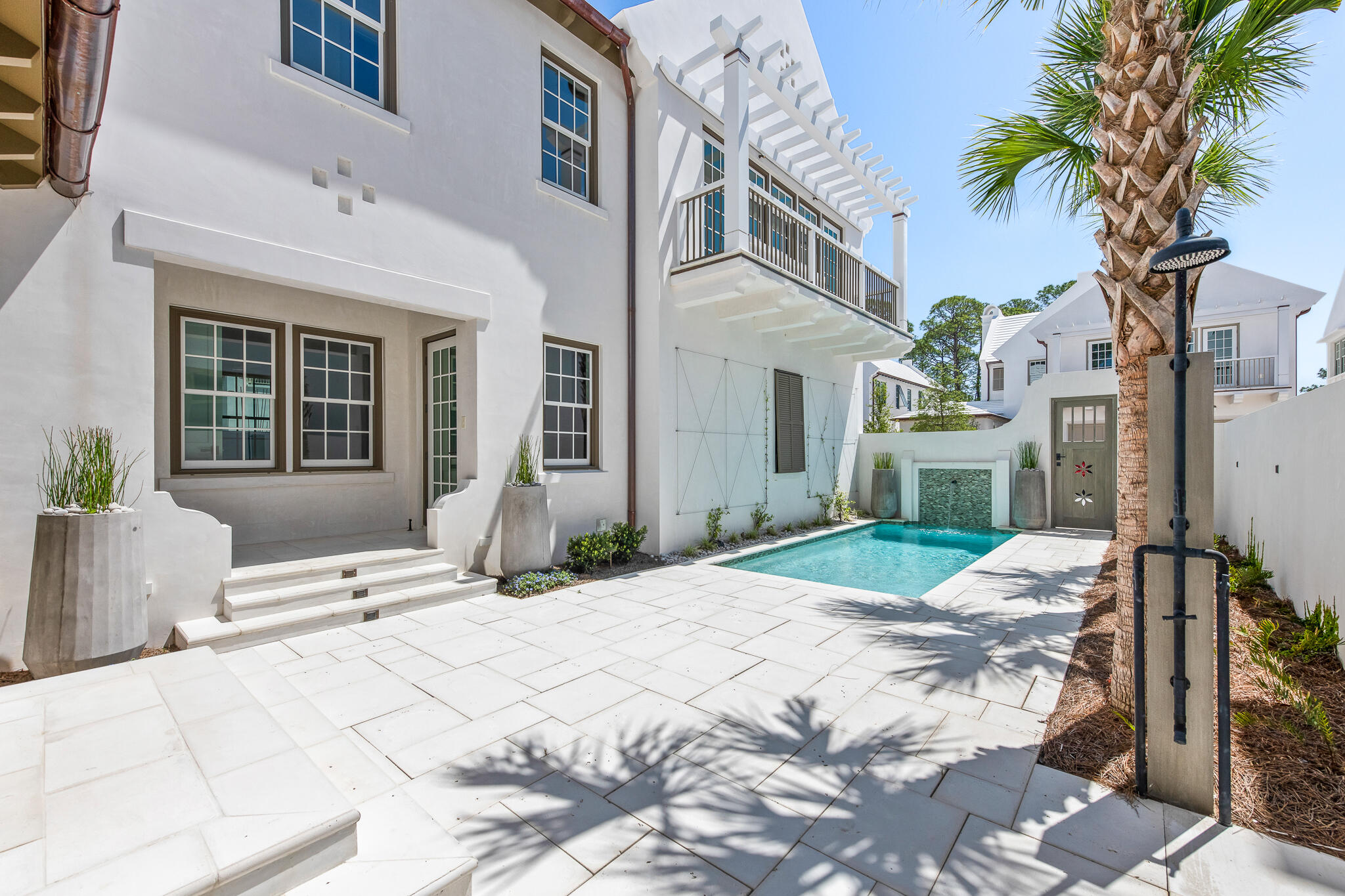 81 Whitten Way
