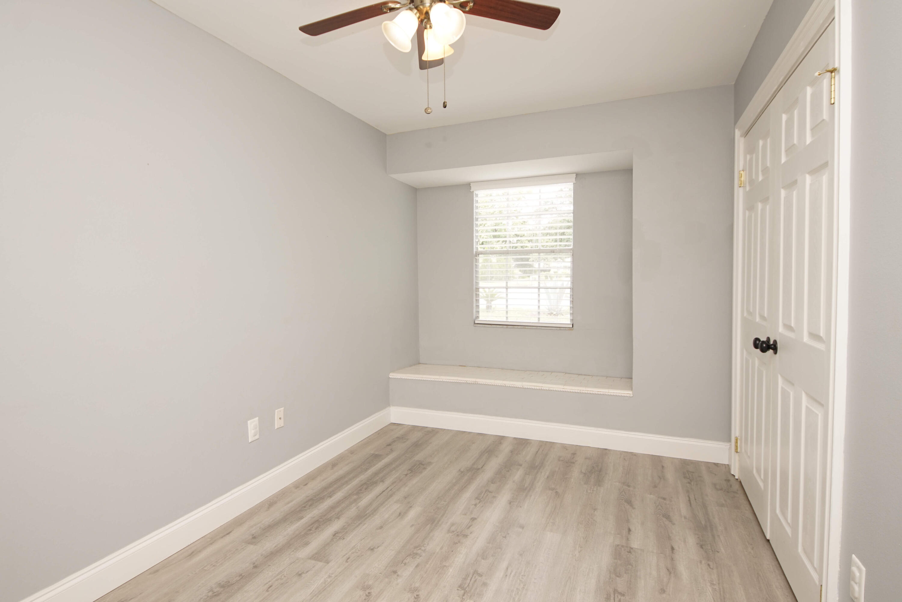 PINE LAKE S/D LOT 33 BLK B - Residential Lease