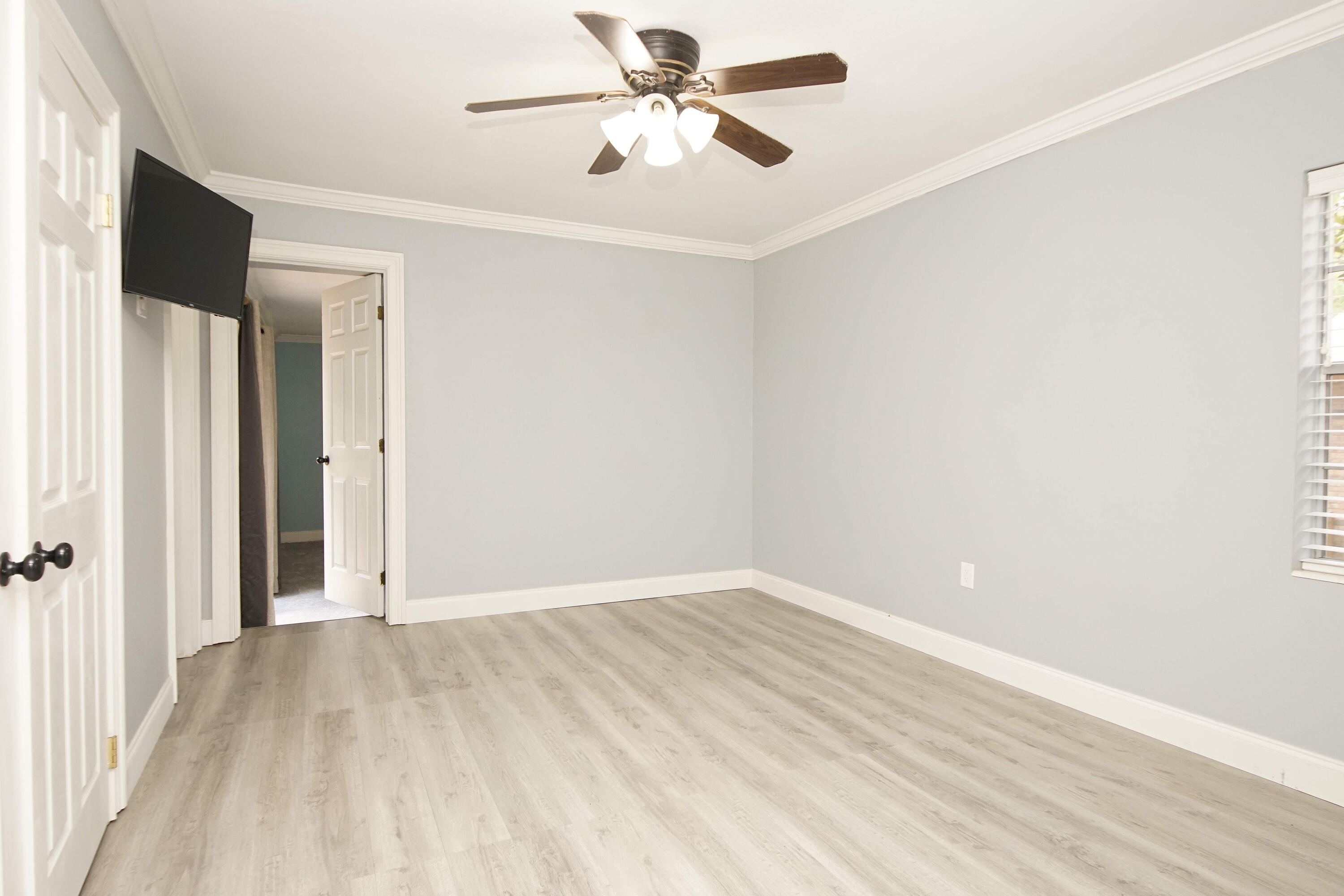 PINE LAKE S/D LOT 33 BLK B - Residential Lease